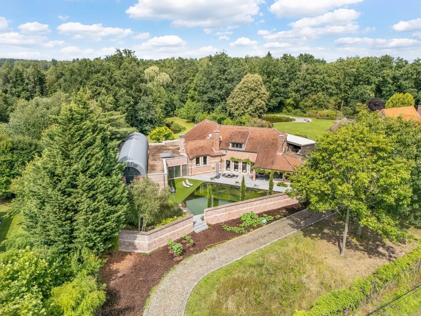 Exclusieve, authentieke villa  foto {{pictureIndex}}