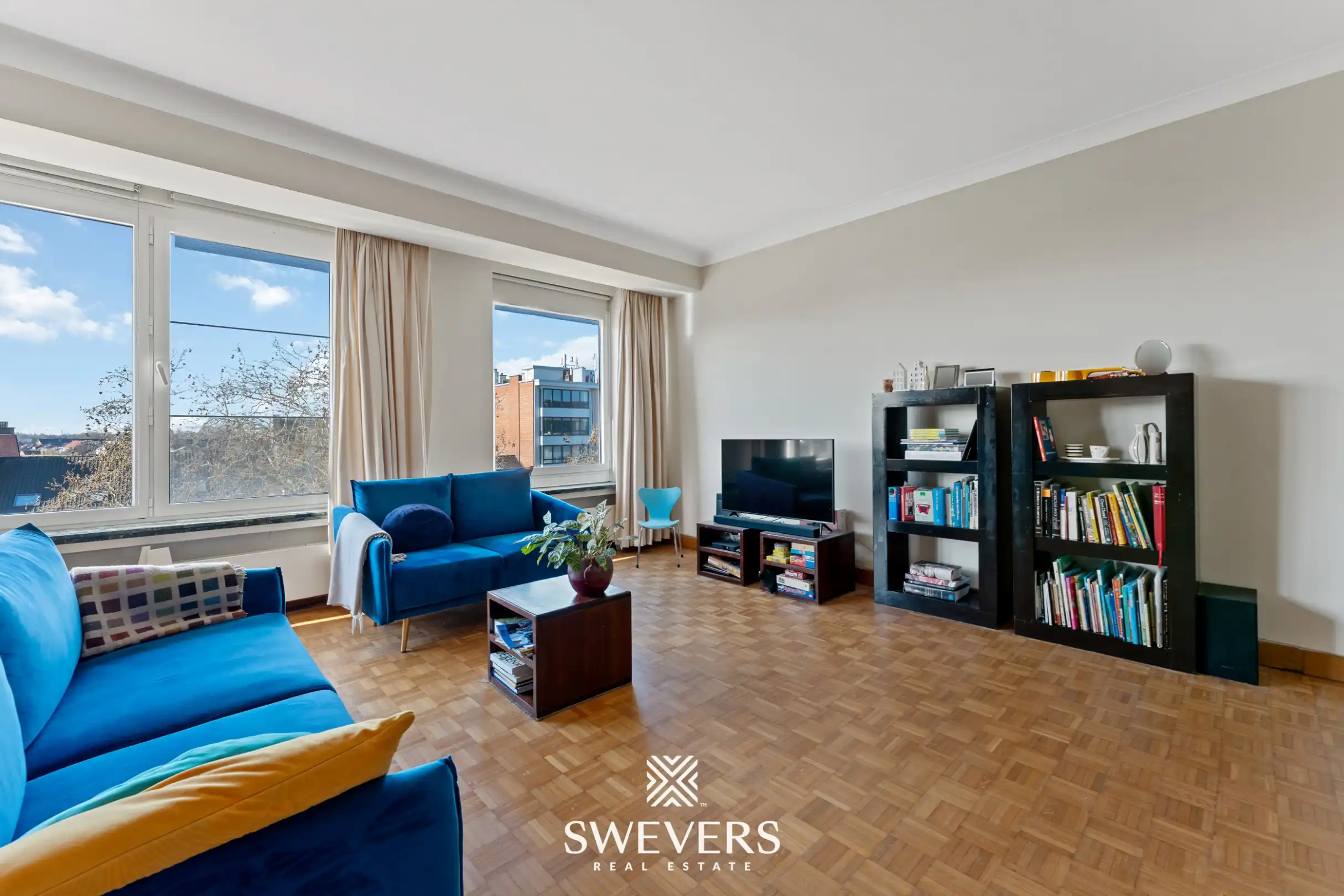 Ruim en lichtrijk appartement met terras in Centrum Hasselt foto 4