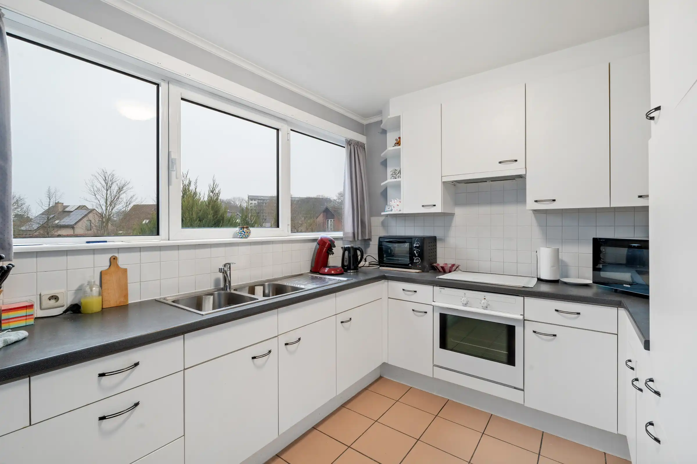 Appartement met 2 slpks, terras en garage foto 5