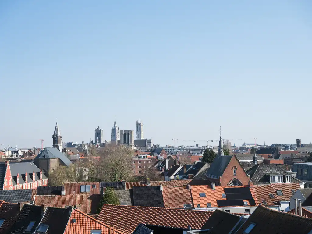 Coupure - Stijlvol gerenoveerd appartement met 2 slaapkamers en unieke zichten op het water en de Gentse binnenstad. foto 6
