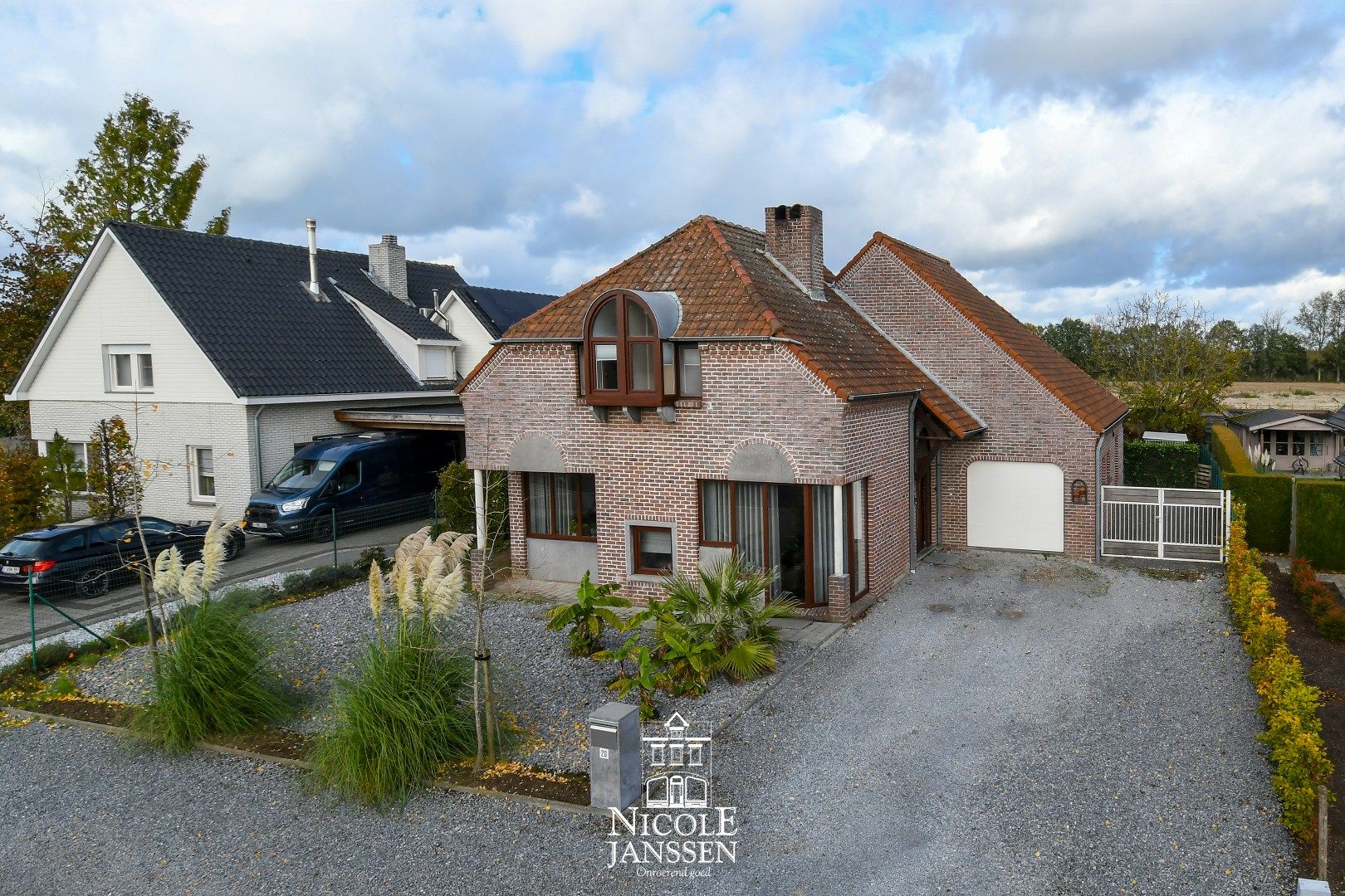 Vrijstaande gezinswoning met drie slaapkamers en een verzorgde tuin  foto 23