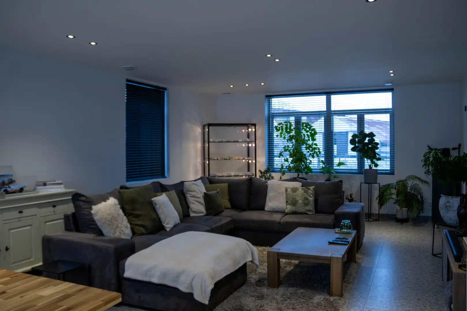 Ruime woning te Dudzele! foto 2