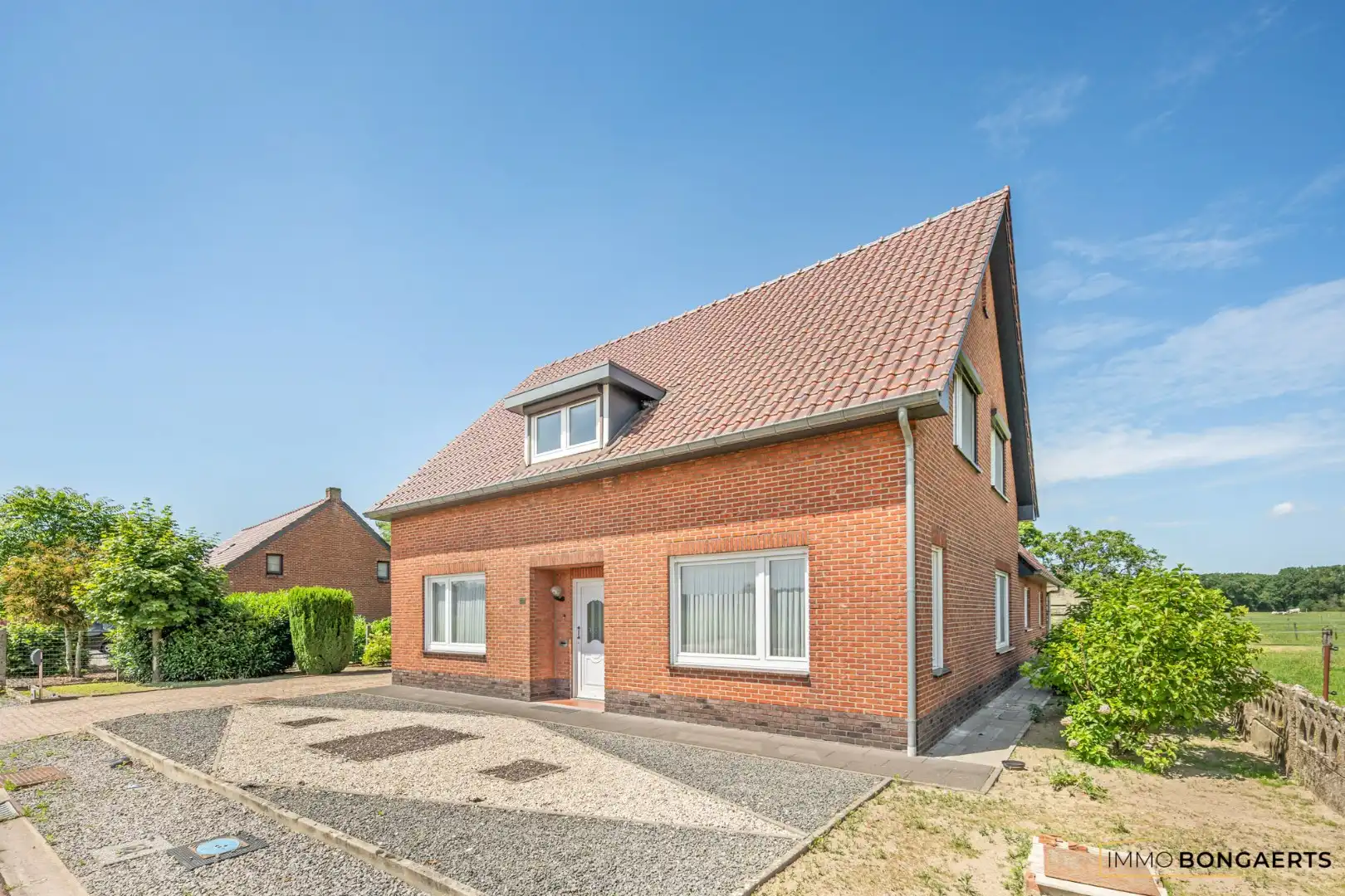 Woning met 4 slaapkamers foto 2