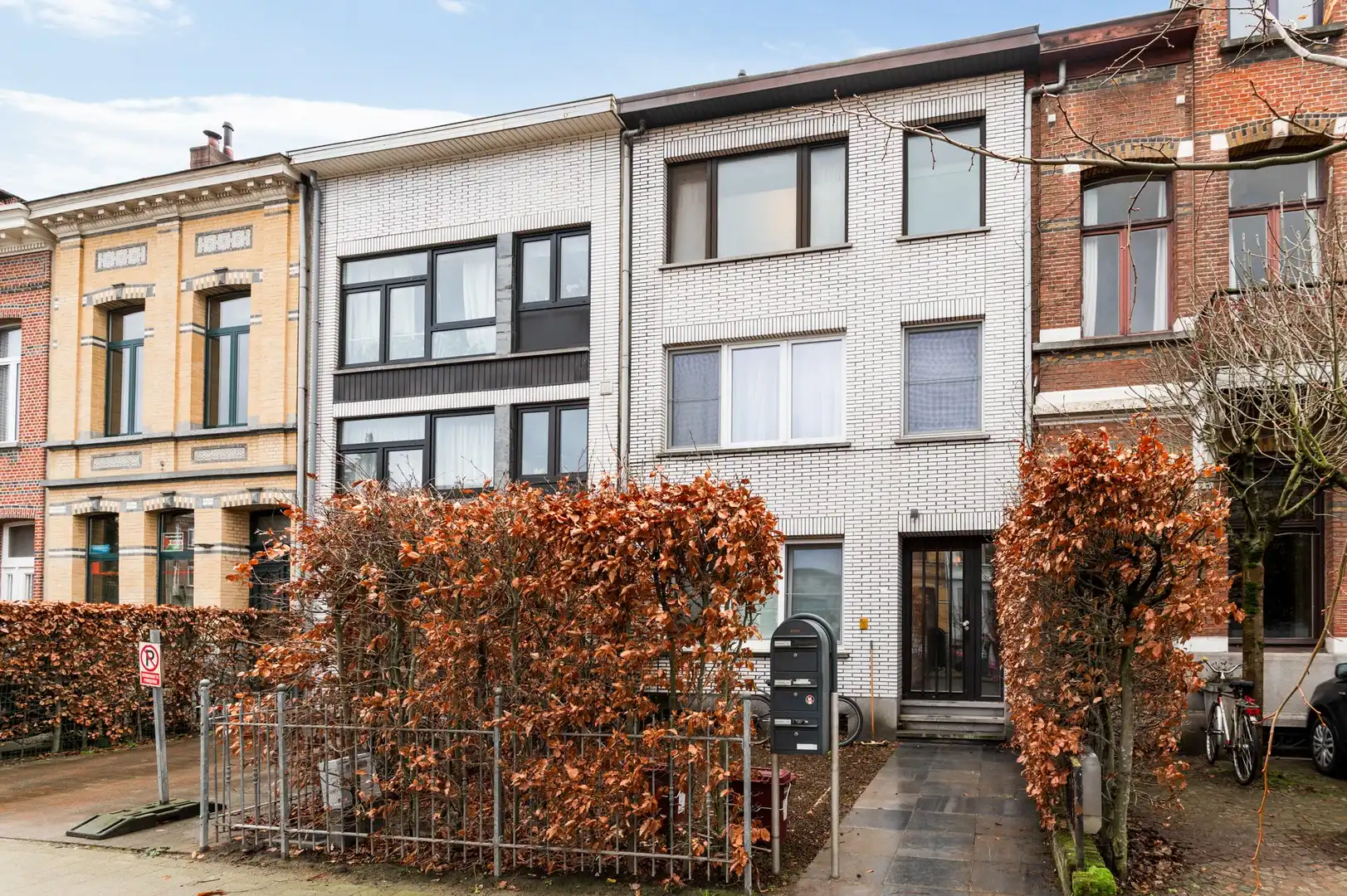 Hoofdfoto van de publicatie: Ruim en lichtrijk 2-slaapkamerappartement in Schoten