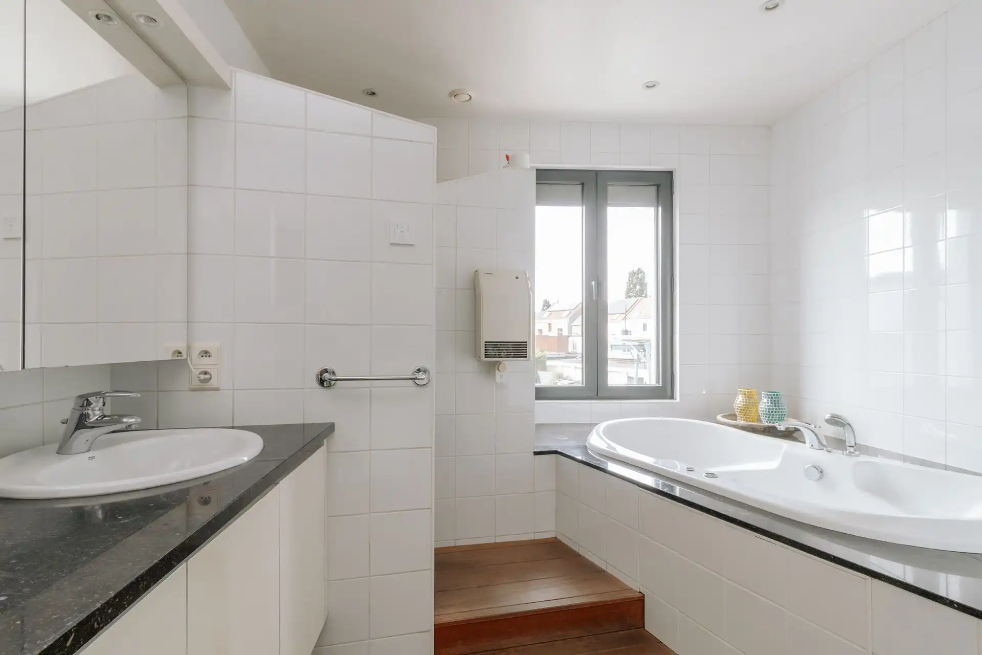Unieke opbrengsteigendom met handelsruimte en woning foto 9