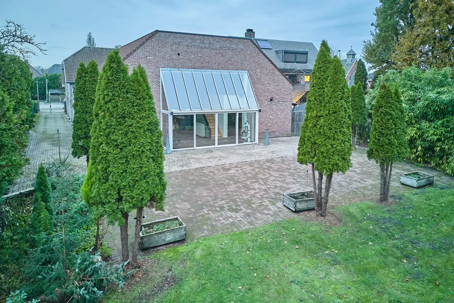 Uitstekend gelegen handelspand met woonst - een unieke kans voor ondernemers! foto 7