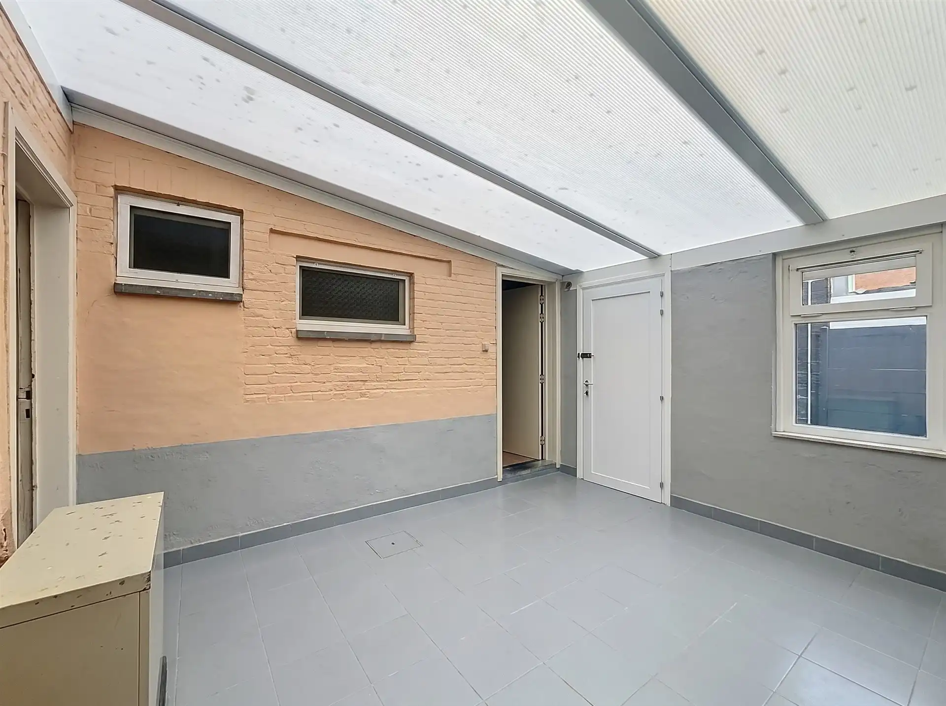 Ruime woning met veel potentieel, garage en tuin in het centrum van Beveren! foto 14
