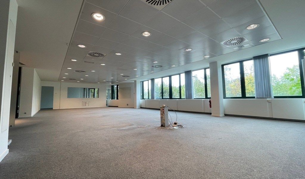 Kantoren te huur in Royal House te Berchem foto 9
