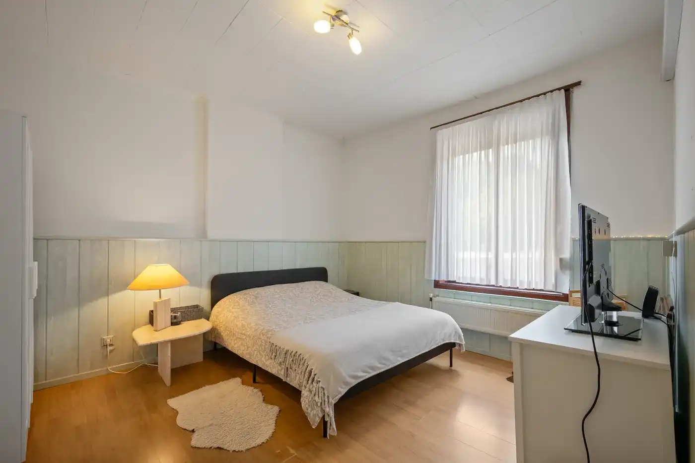 Ruime woning met 3 slpks, 2 badks en tuin foto 5
