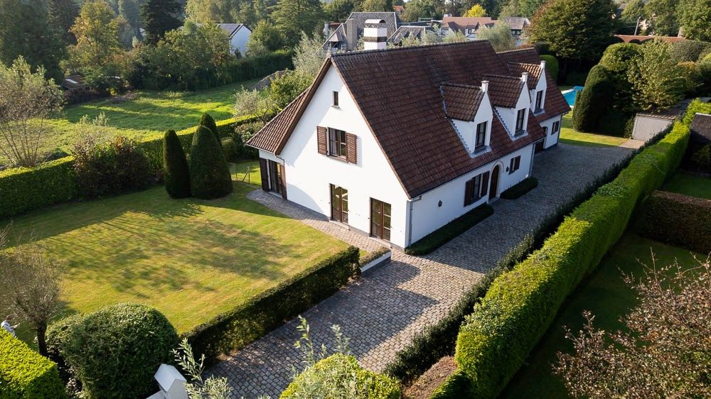 Prachtig landhuis met grote tuin en garage in Sint-Martens-Latem foto 26
