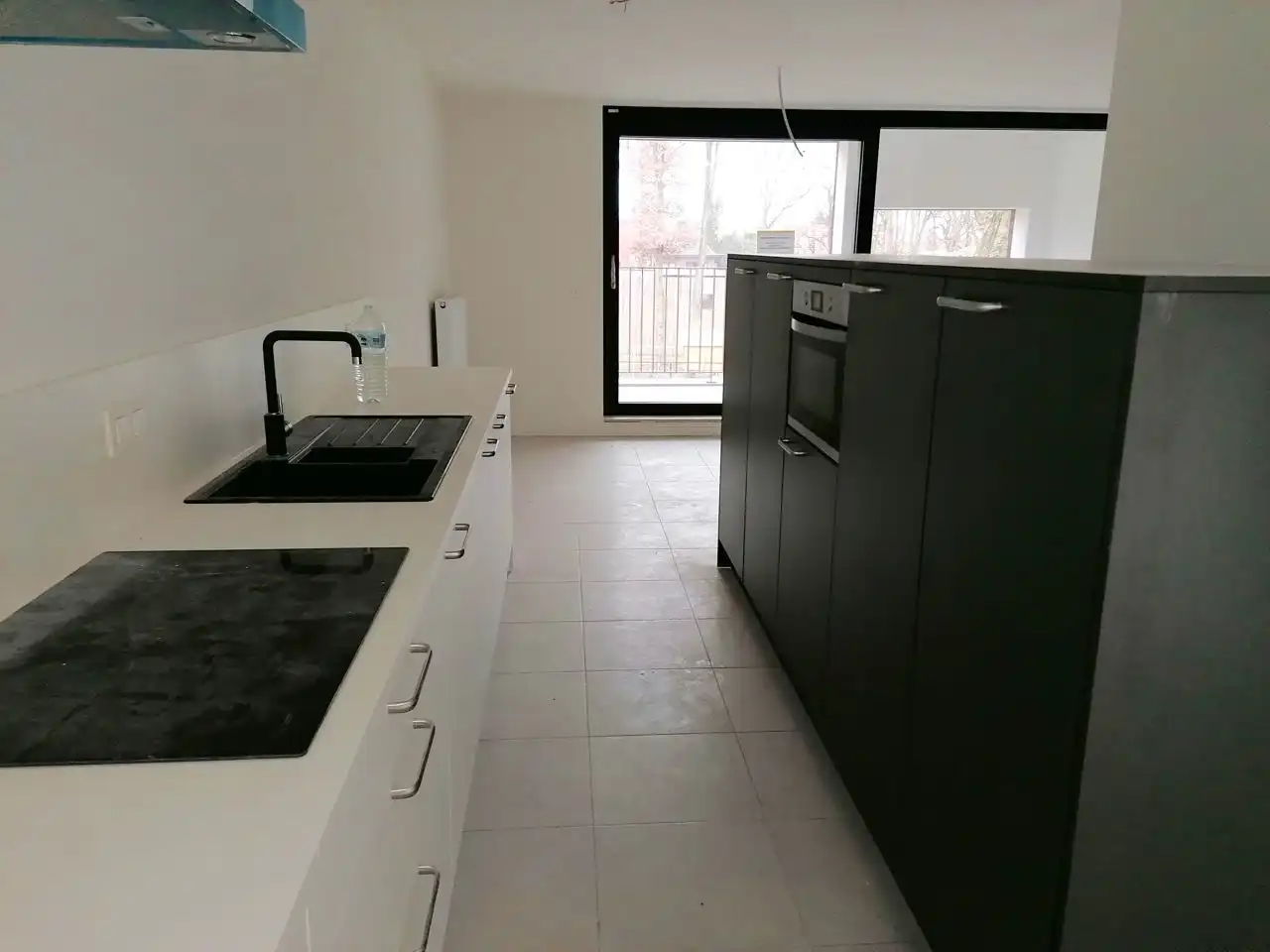 Genk, Busweg 3 bus 11 – Nieuwbouw-duplexappartement met 2 slaapkamers gelegen in een residentiële omgeving op wandelafstand van het centrum. foto 6