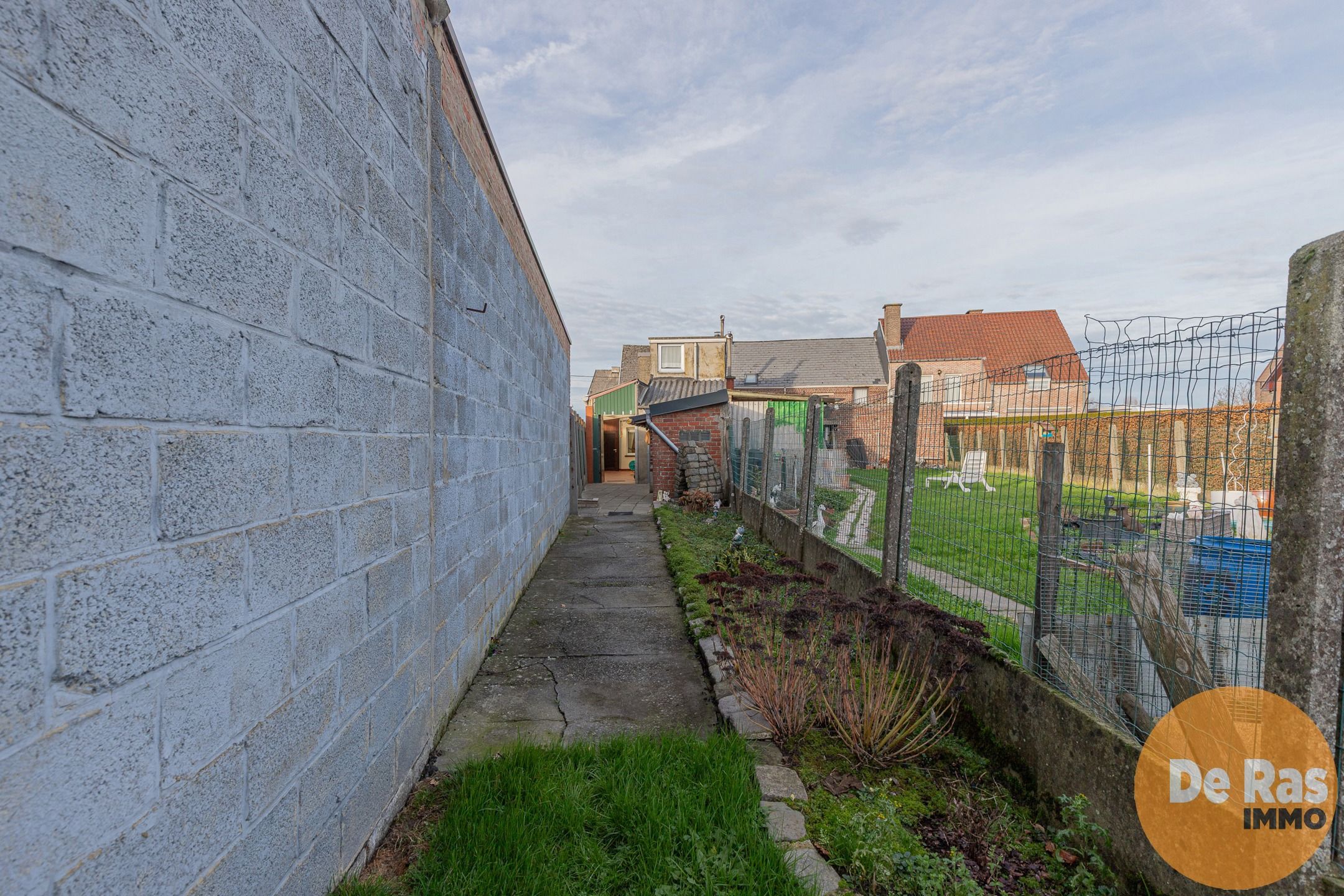ERPE-MERE - Op te frissen woning met zuidgerichte tuin foto 21