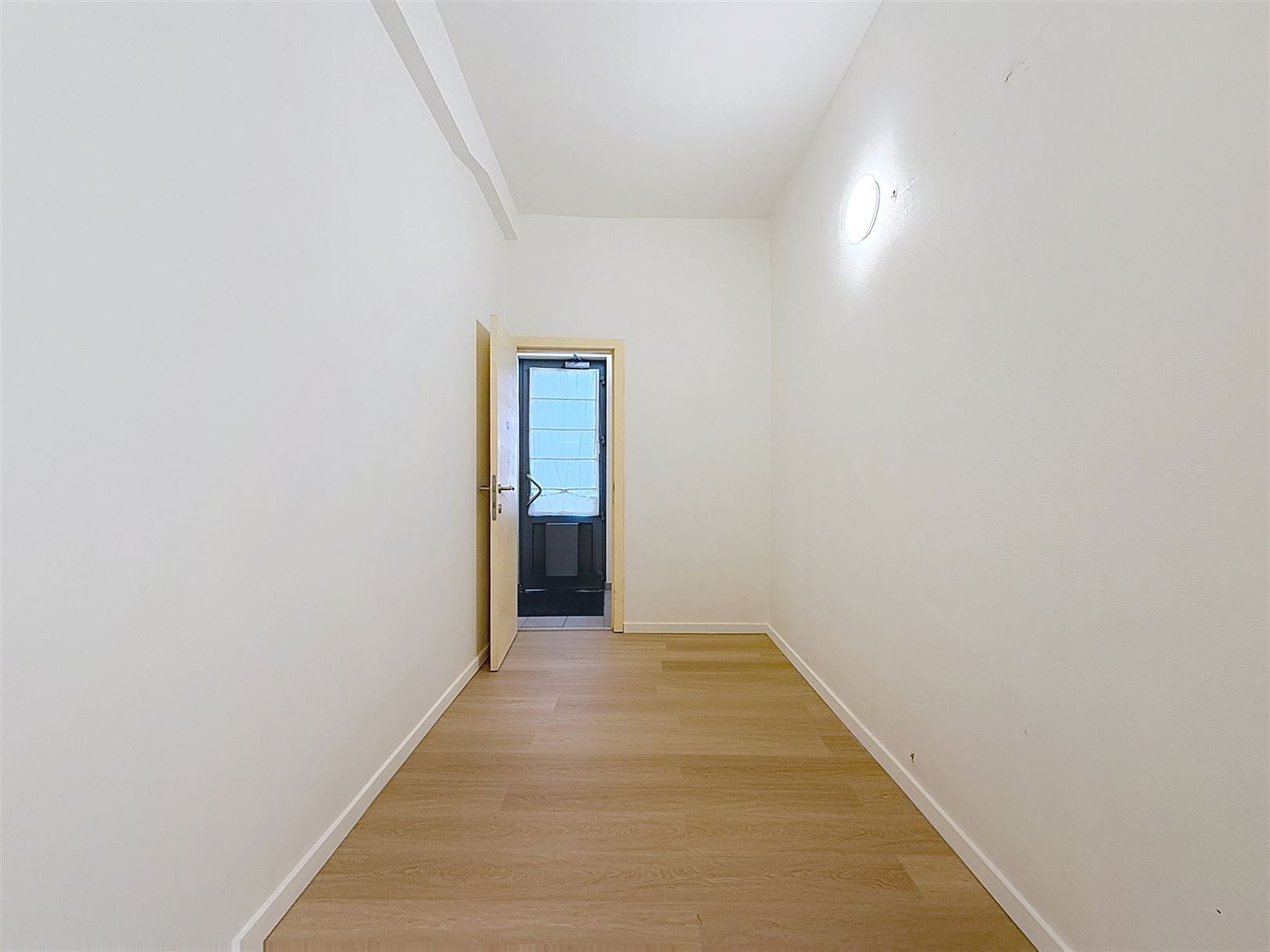 Stadswoning, 1 slpk en terras + optie handel foto 5