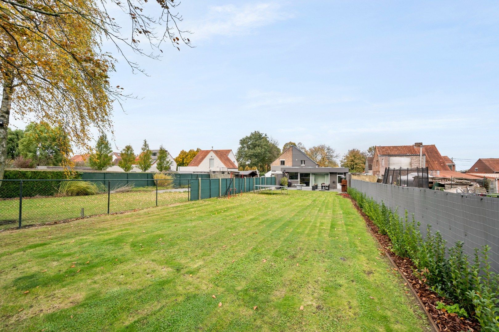Instapklare halfopen woning met 4 slaapkamers, garage en zonnige tuin in Moorslede foto 9