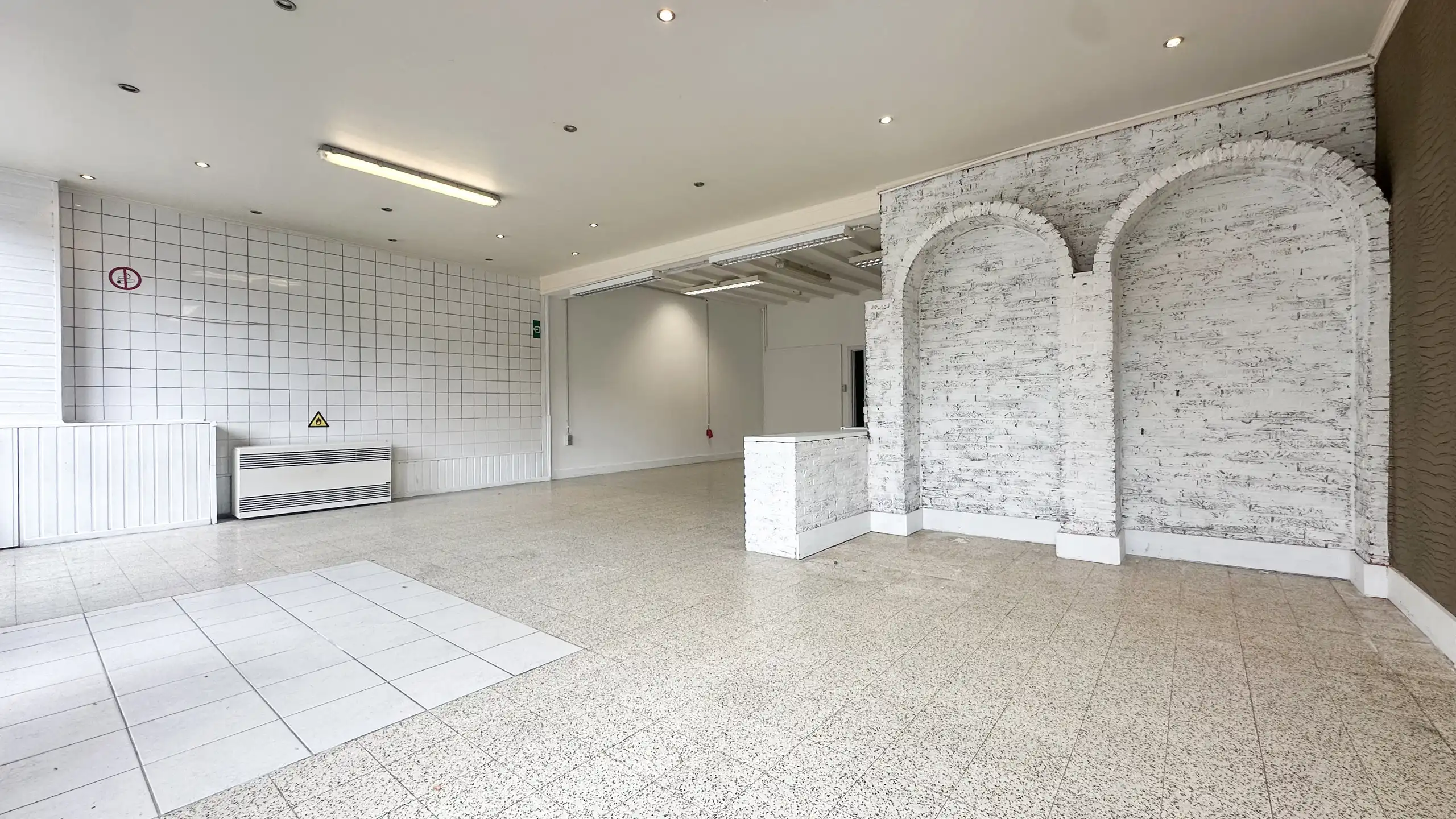 300m opslagruimte of kantoor, keuze achter of voorkant! foto 10