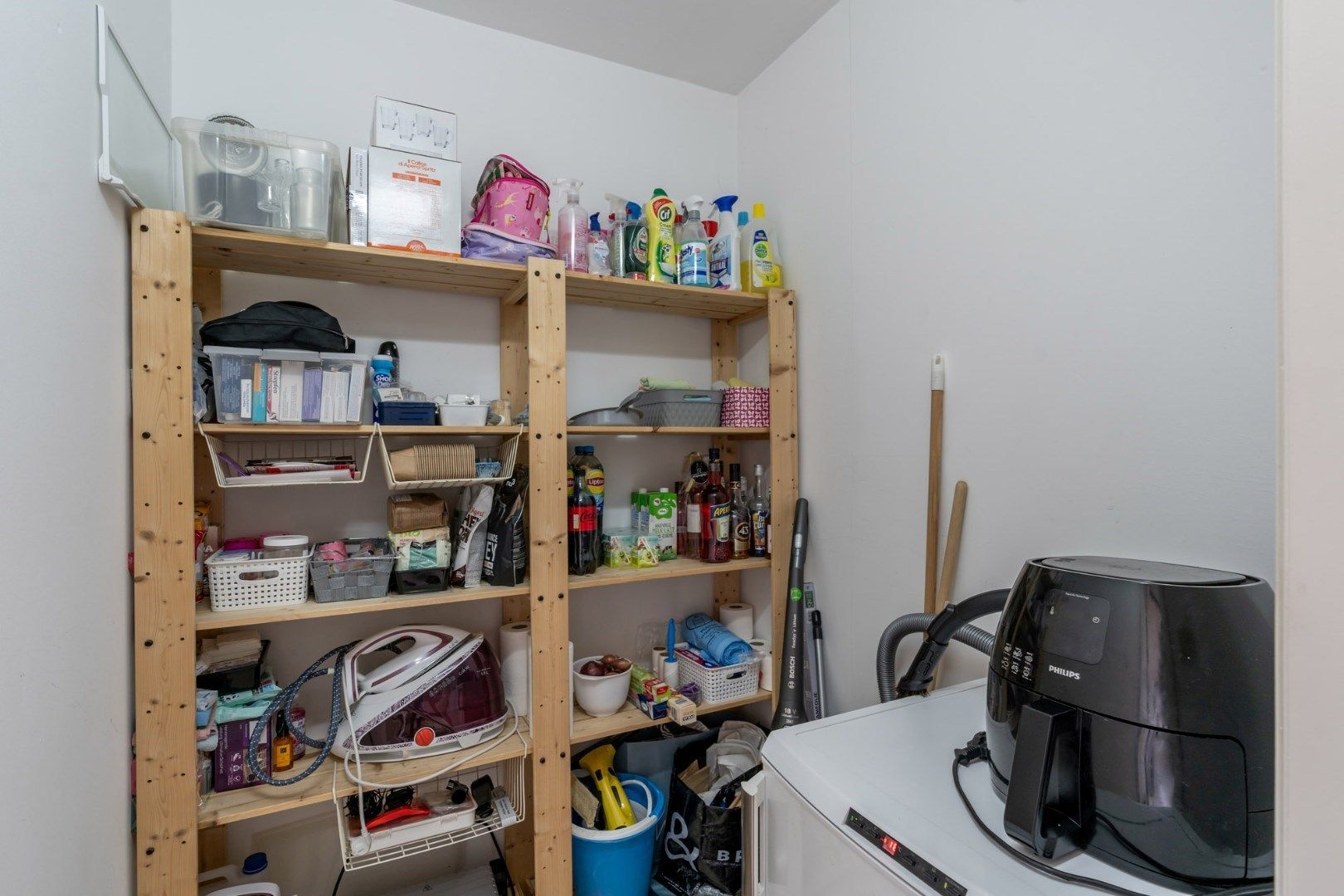 Verzorgd, degelijk en betaalbaar appartement met ruime kelder en inpandige garage foto 13