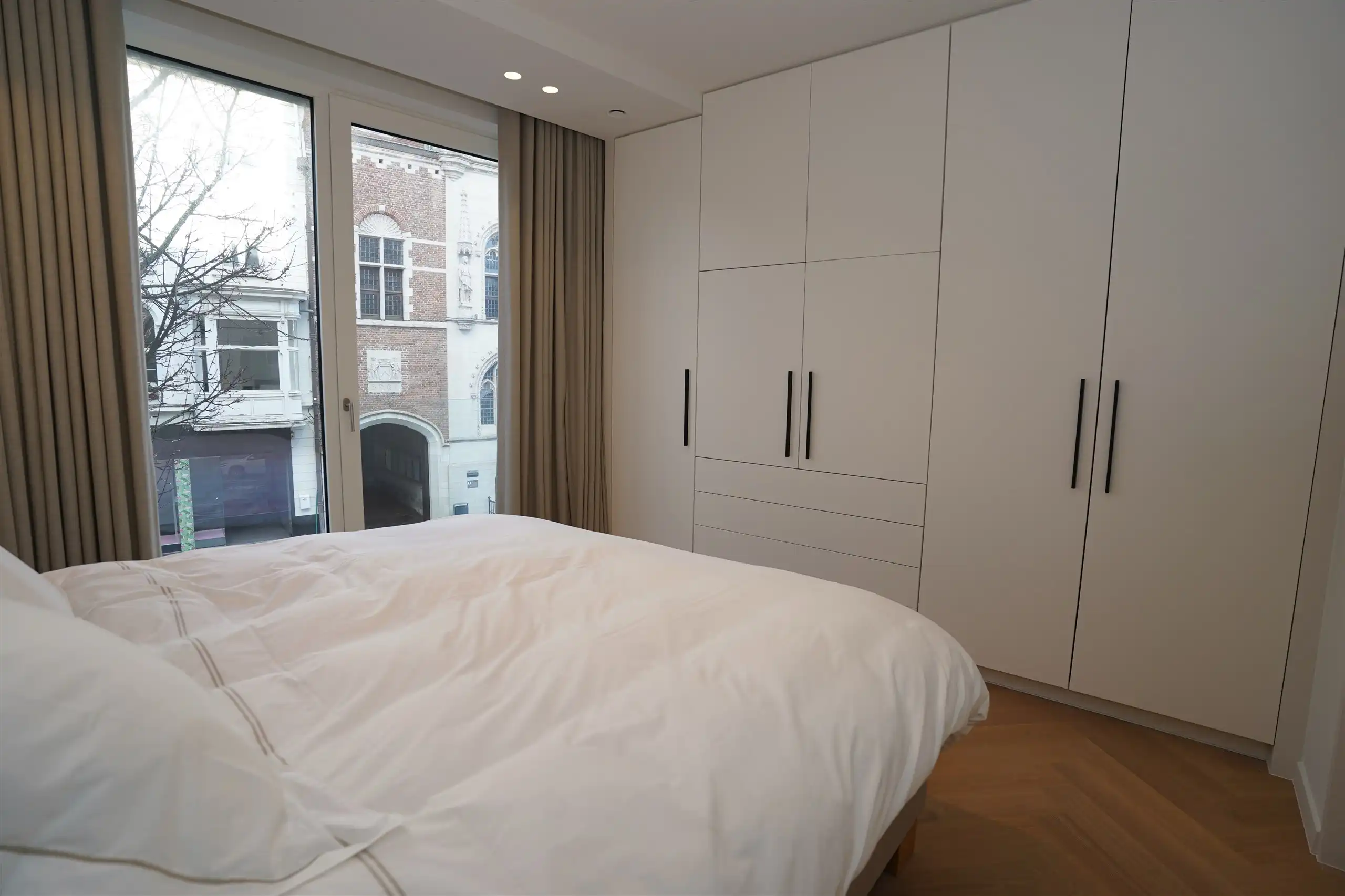 High-end  appartement met frontaal zicht op de Grote Markt met garage en extra staanplaats ! foto 18