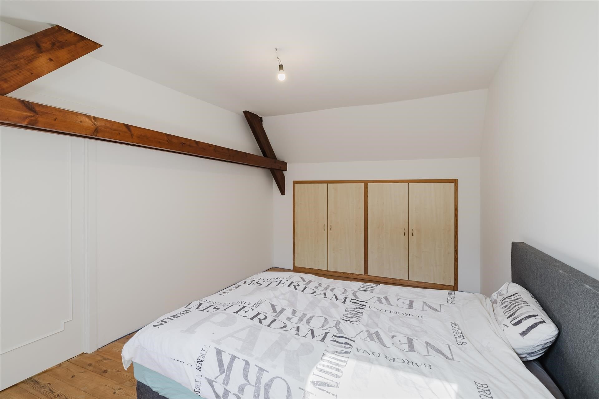 Prachtige gerenoveerde woning met 3 slks op topligging foto 18