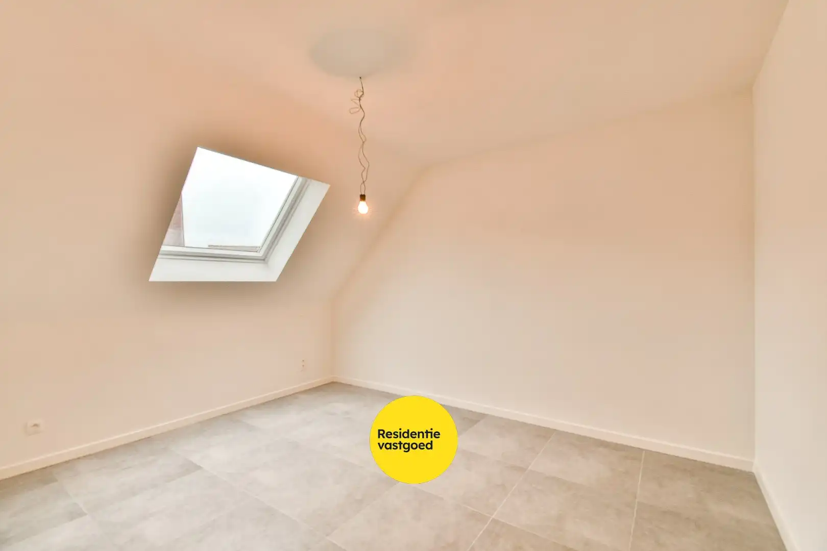 Royaal drie-slaapkamer appartement met ruim terras foto 20