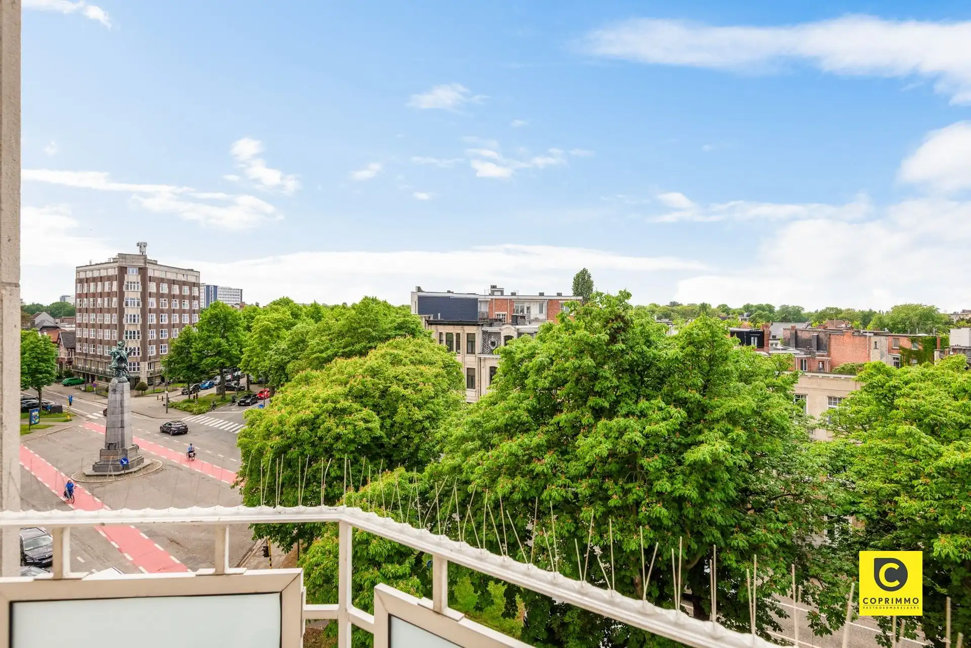 Prachtig gerenoveerd 3 slaapkamer appartement op toplocatie! foto 9