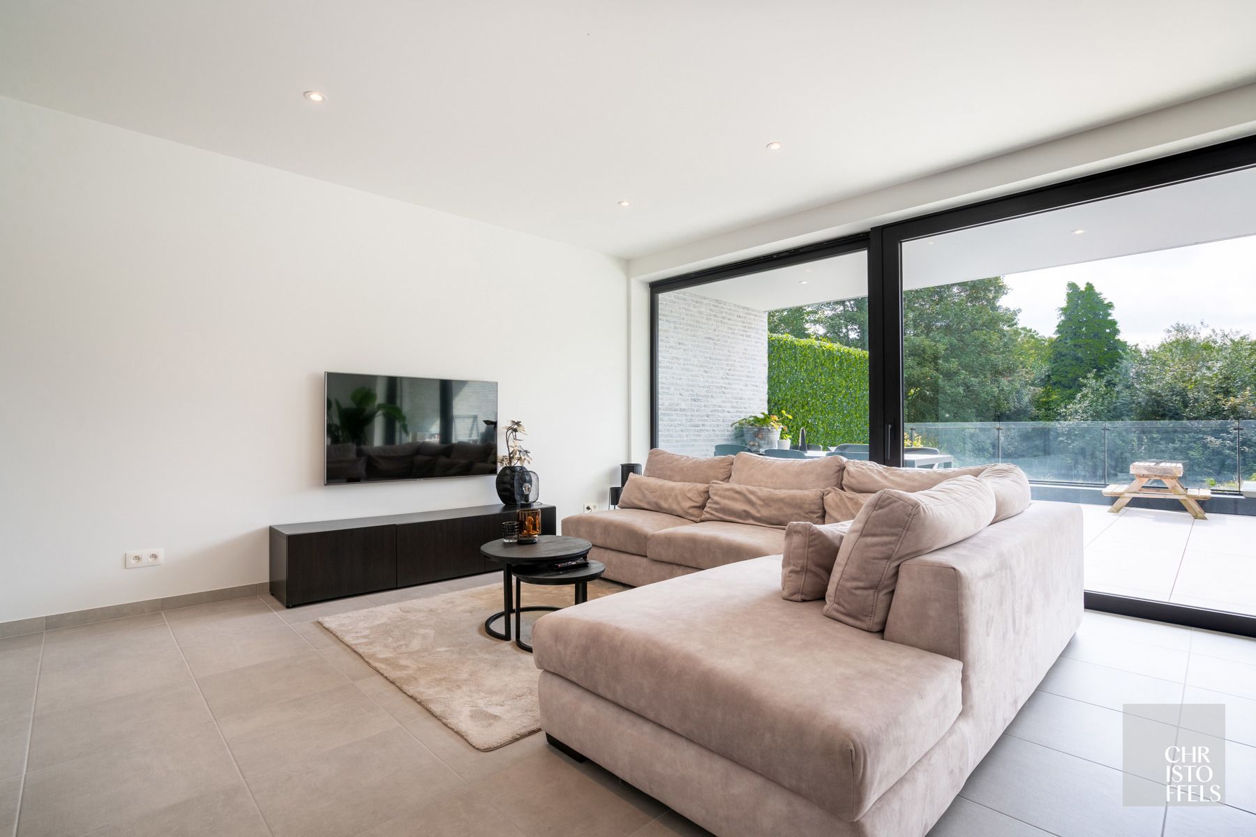 TE HUUR - Energiezuinig nieuwbouwappartement met zuidelijk terras nabij Lanaken centrum! foto 4