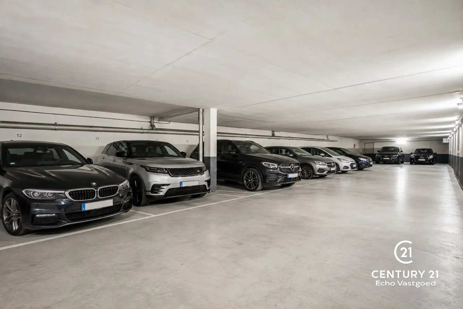 Groot handelspand met luxe duplexappartement en grote garage foto 28