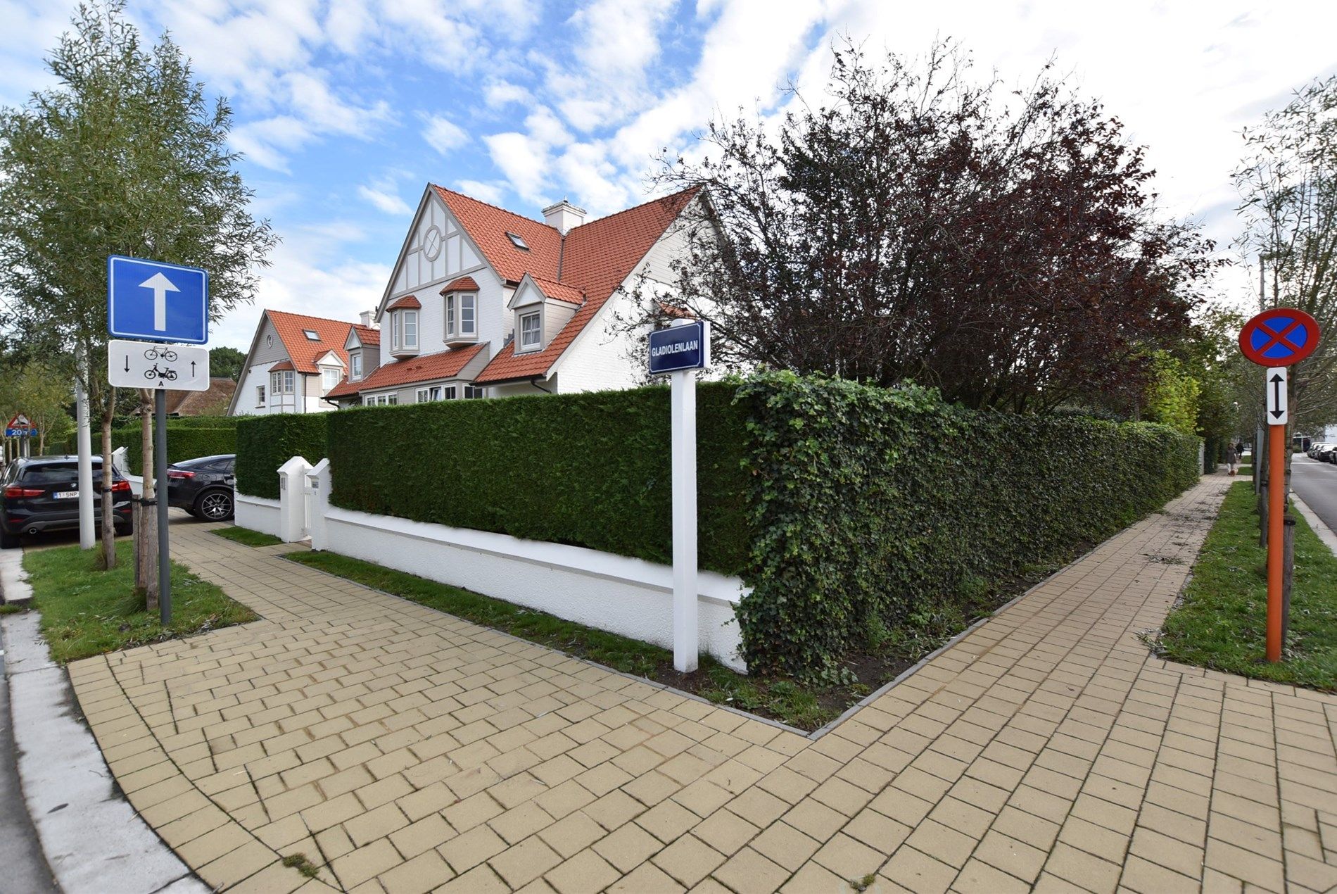 ONGEMEUBELD - Ruime gezellige woning gelegen op een rustige ligging te Oud Knokke.  foto 18