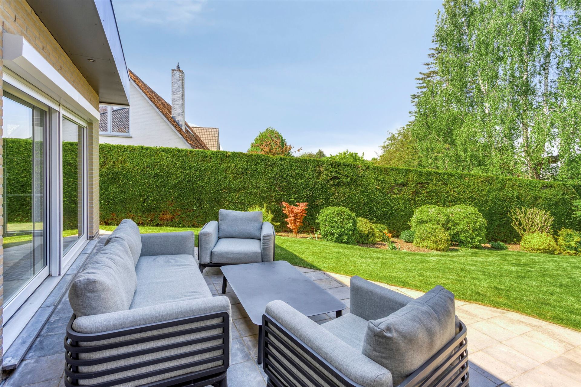 Prachtig gerenoveerde villa op mooi perceel foto 35
