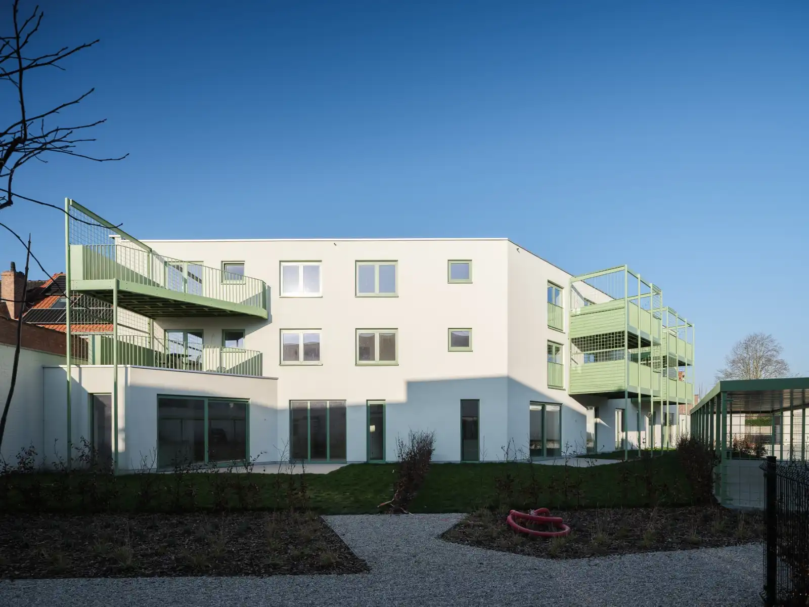 Laatste appartement! Gerenoveerd 3 slpk appartement met terras te Destelbergen foto 2