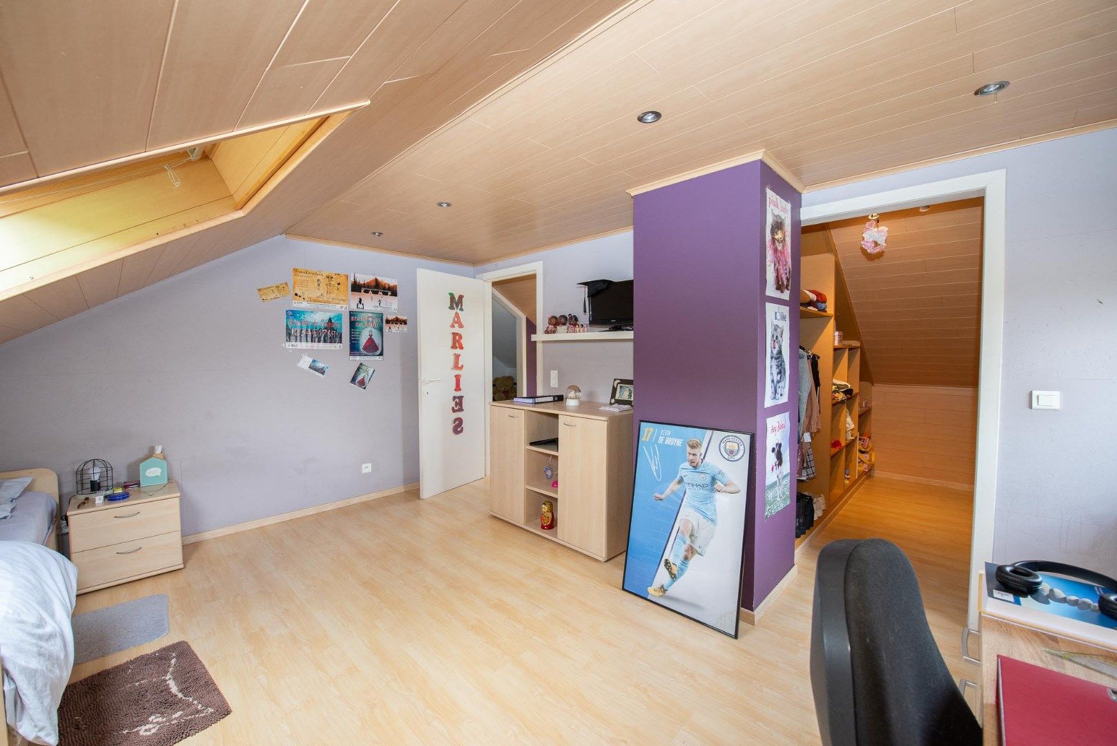 Ruime en verzorgde woning met 4slpk, garage en tuin in doodlopende straat foto 18