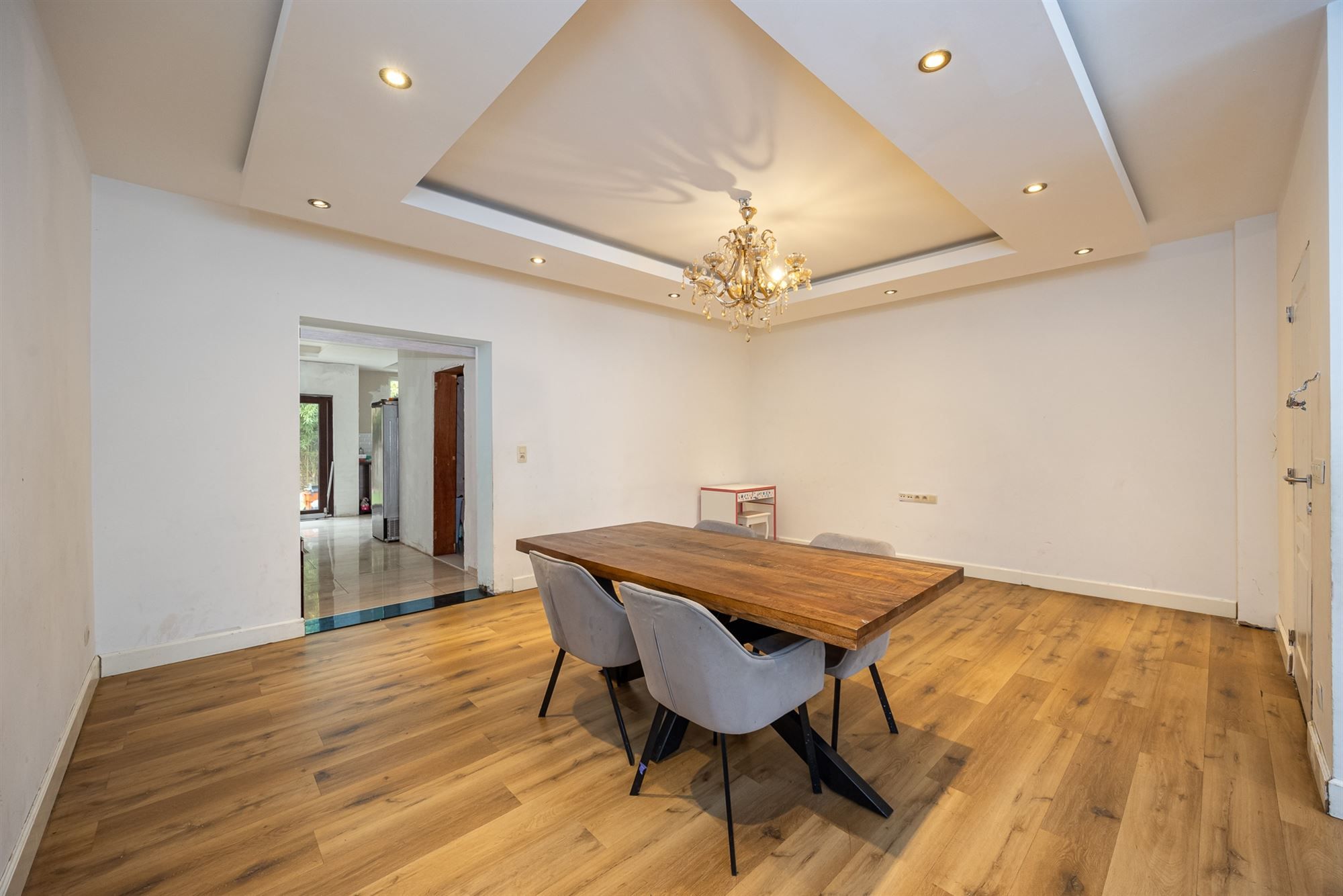 Ruime woning met 4 slpk en tuin in Wommelgem! foto 4