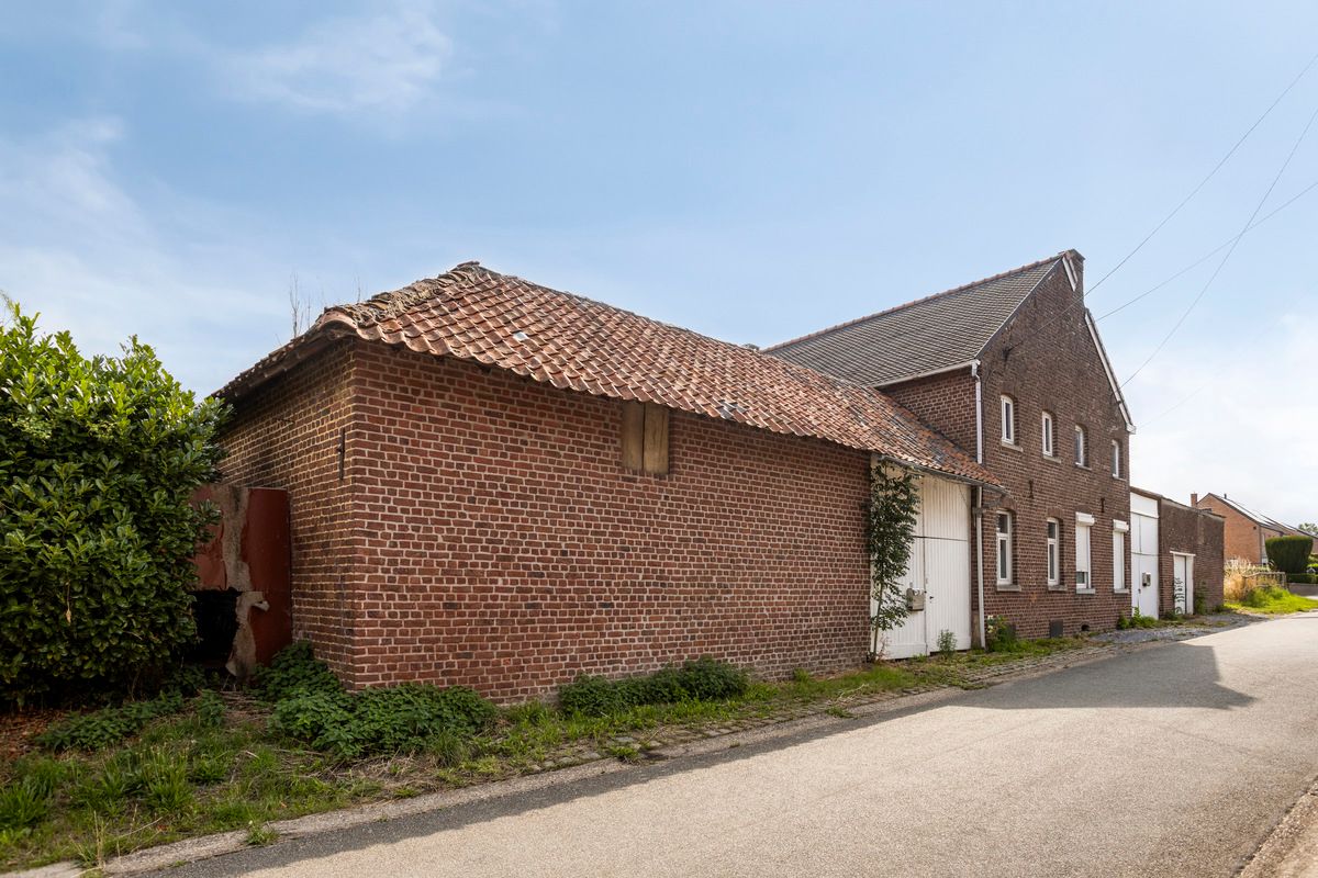Te renoveren hoevewoning in landelijke omgeving foto 3