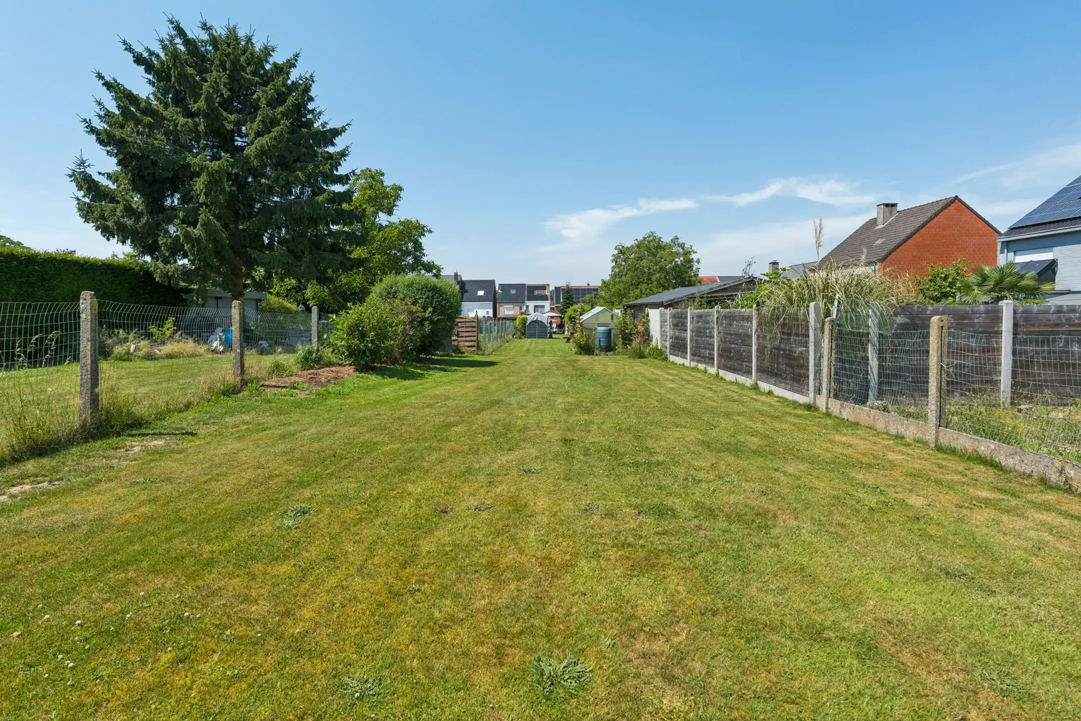 Gezinswoning met 3 slks en uitzonderlijk grote tuin foto 21