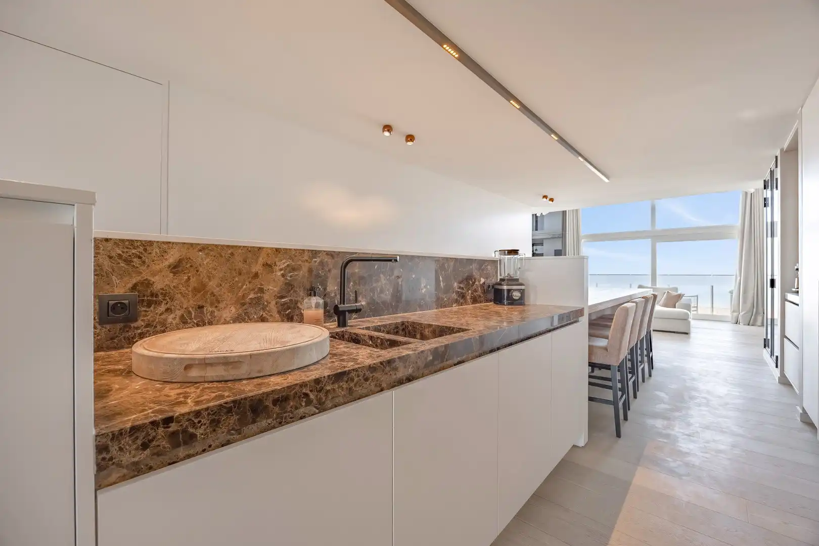 Exclusieve mezzanine met panoramisch frontaal zeezicht – Residentie Royal Navy foto 13