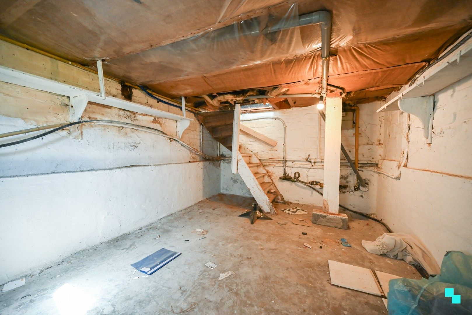 Te renoveren eengezinswoning gelegen op een perceel van ca. 300 m² foto 13