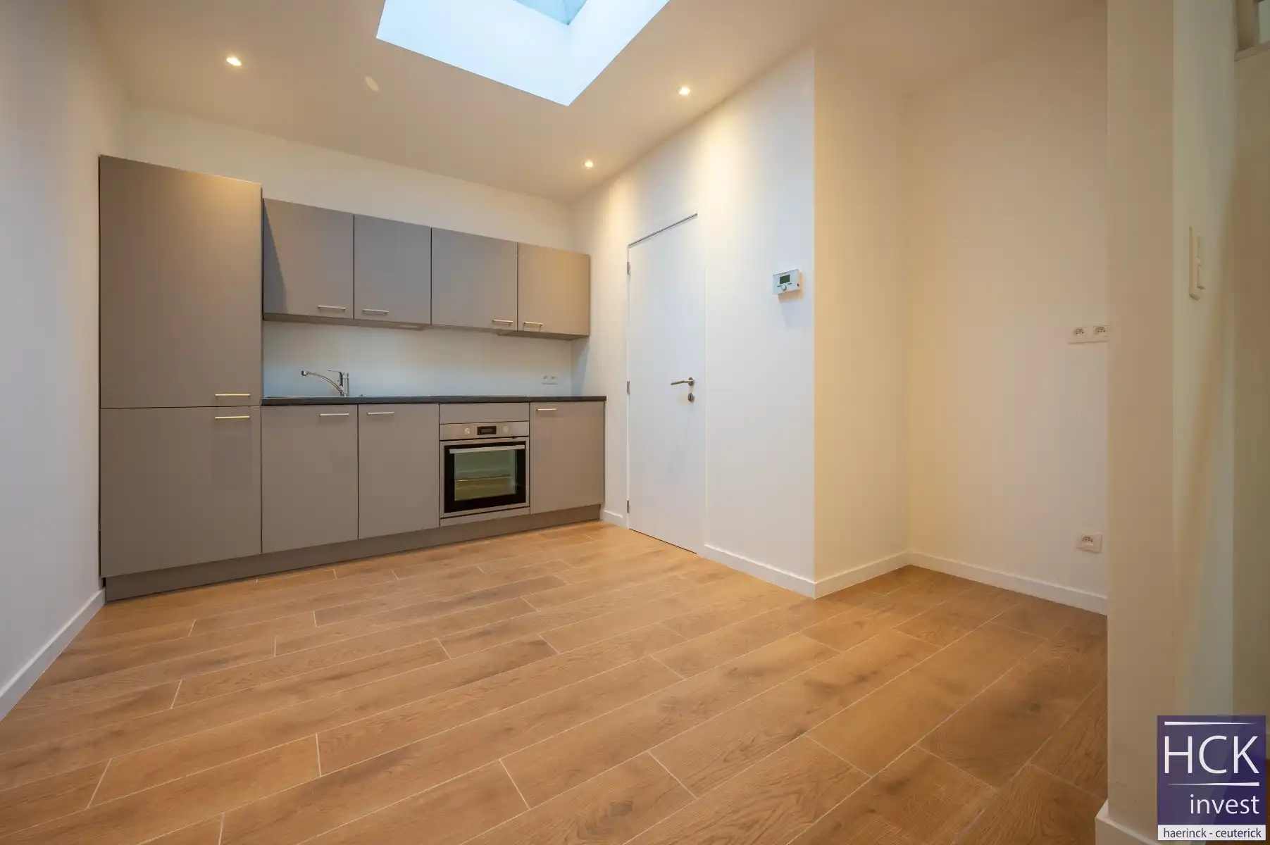 GENT - Nieuw gerenoveerde woning vlakbij St. Pieters station! foto 6