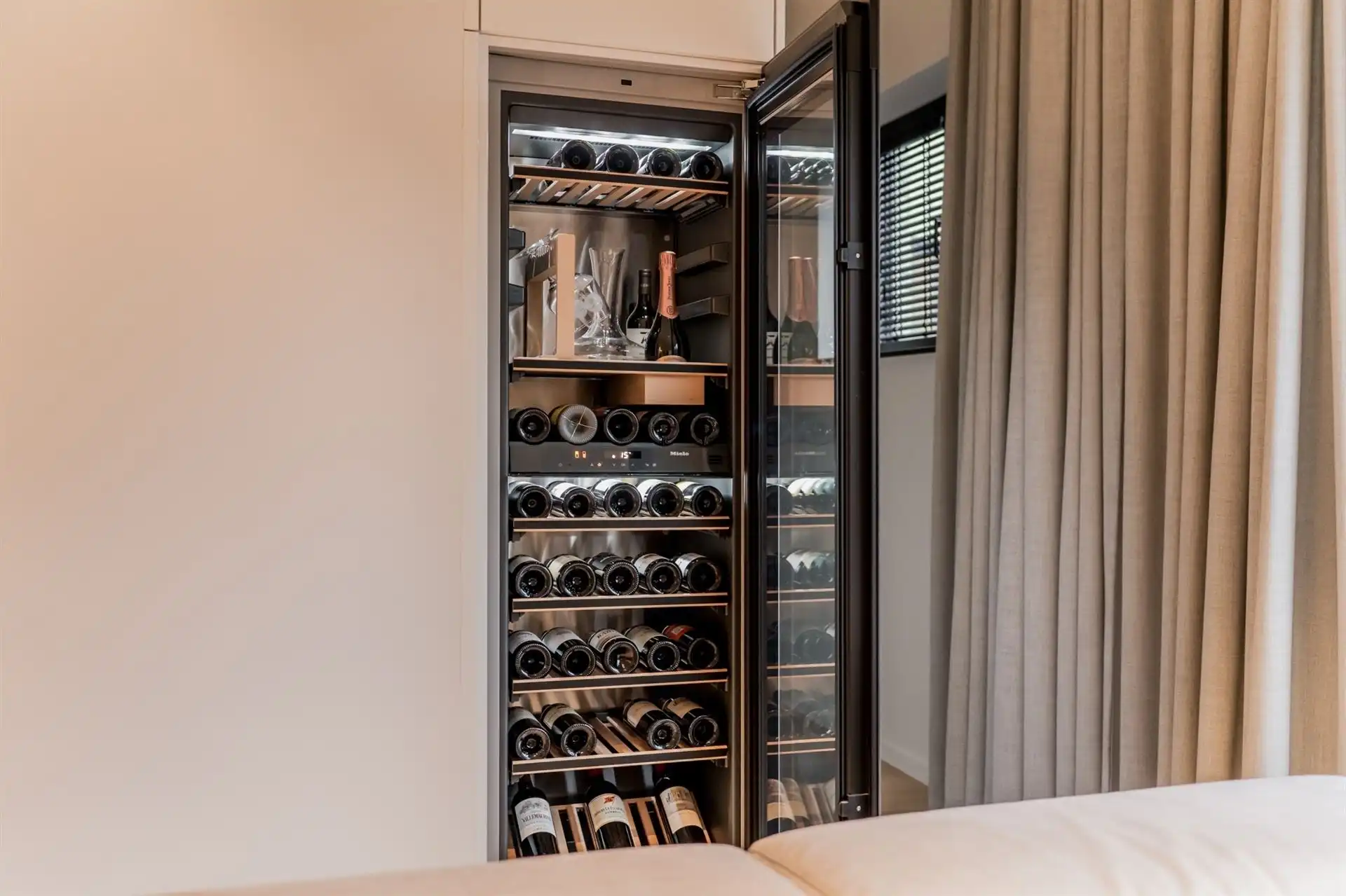 Exclusief gelijkvloers appartement met privétuin in prestigieus project The Crown Knokke foto 8