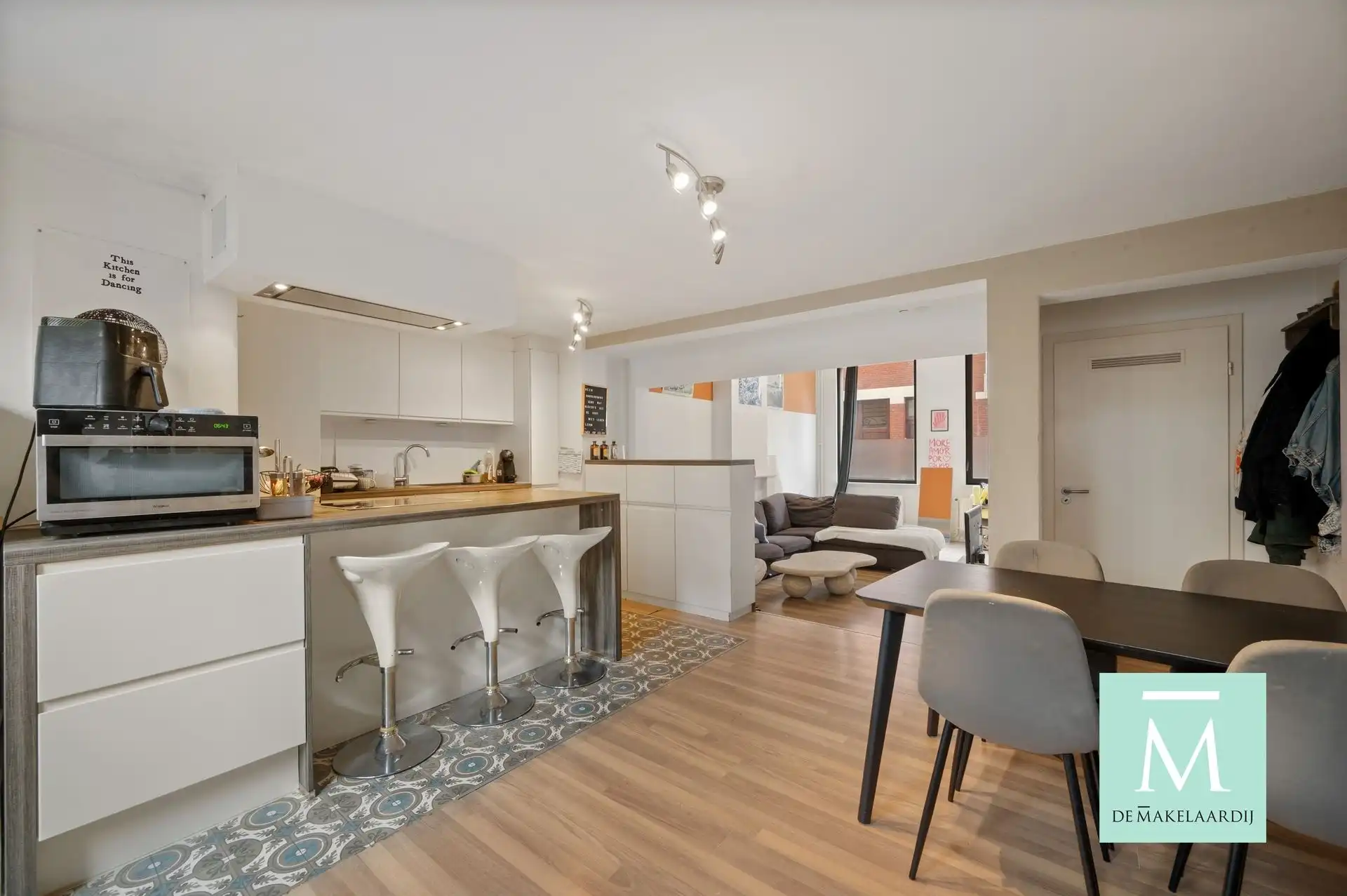 PRACHTIG WOONHUIS IN HARTJE MECHELEN MET MODERNE INRICHTING EN GEZELLIGE BINNENPLAATS foto 6