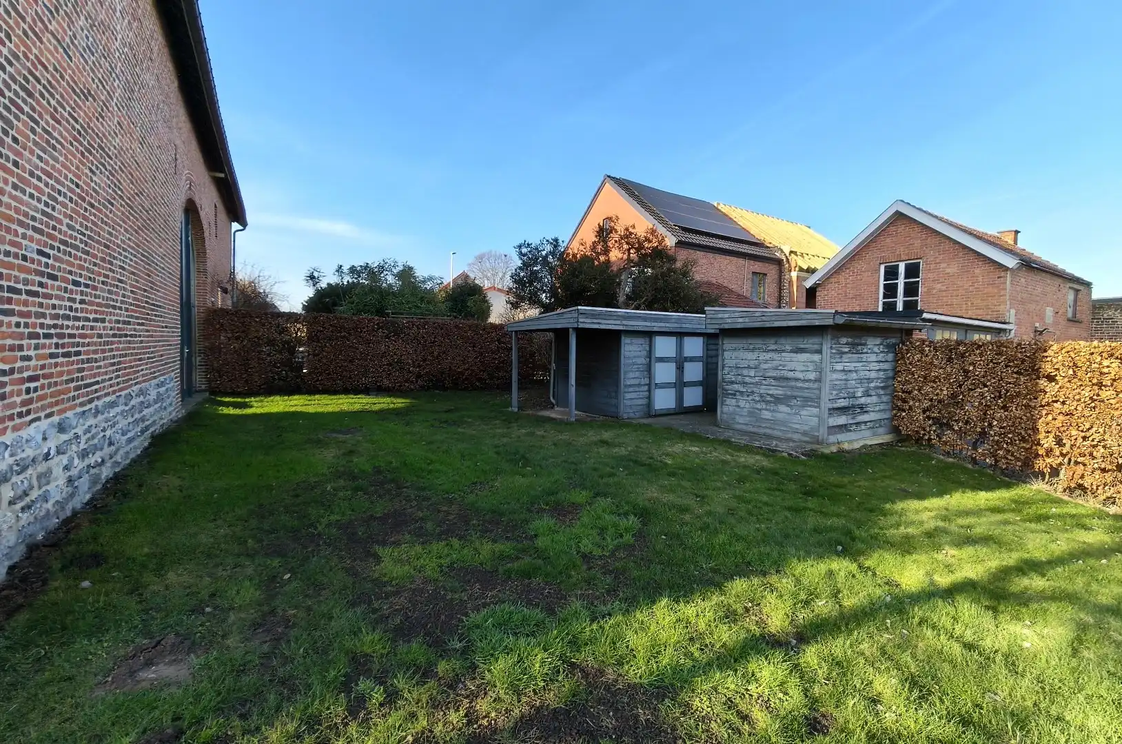 RUIME WONING VAN 390 m² MET GROTE TUIN EN ZWEMBAD foto 16