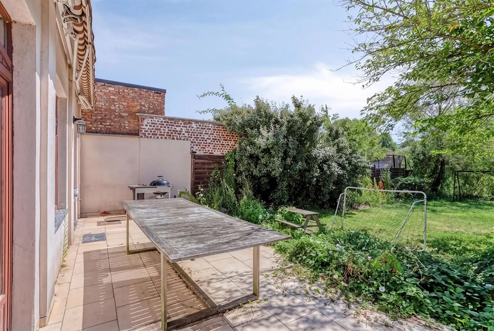 Ruime woning met 5 slaapkamers,tuin en garage foto 5