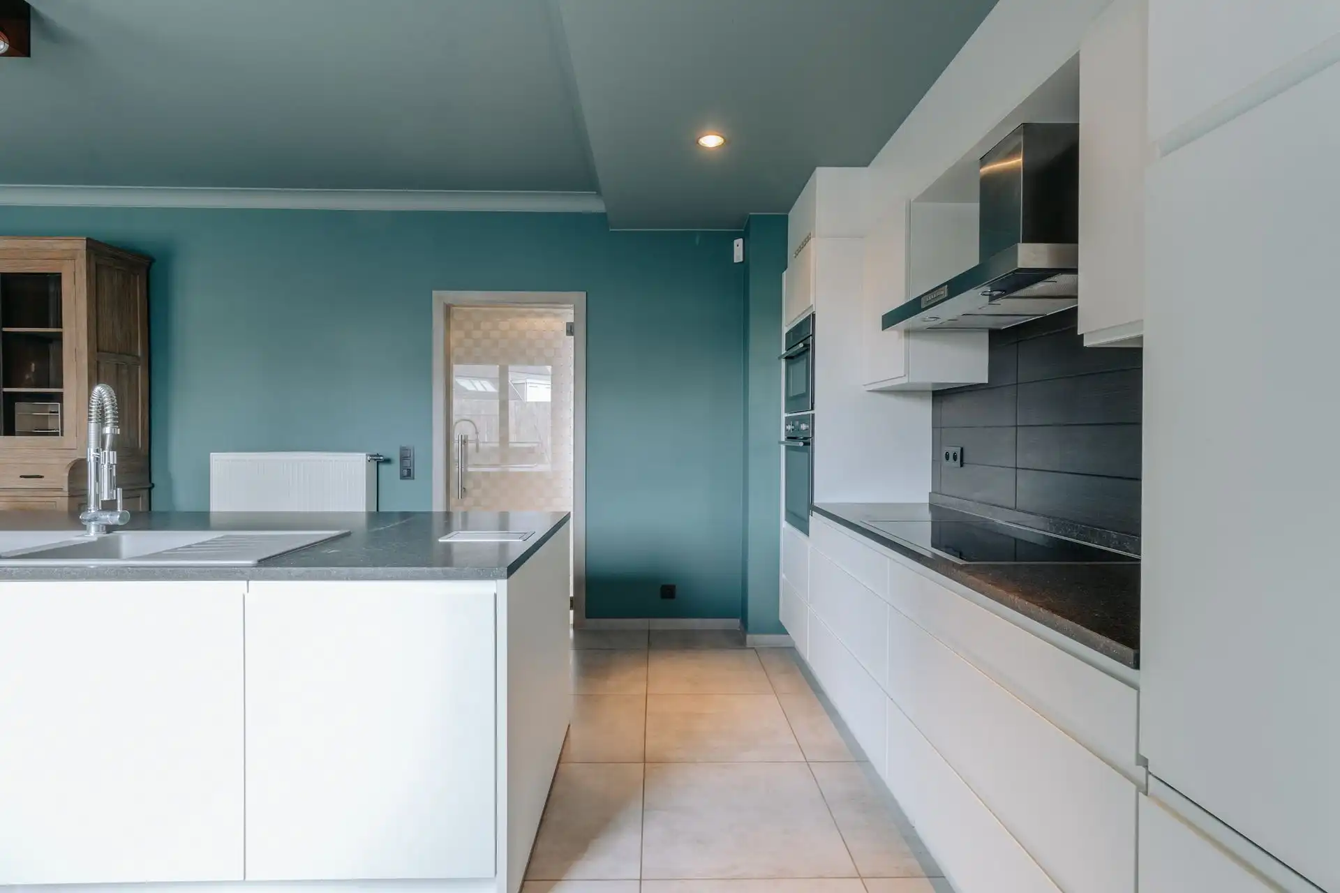 Unieke woning met magazijn in Boom foto 8