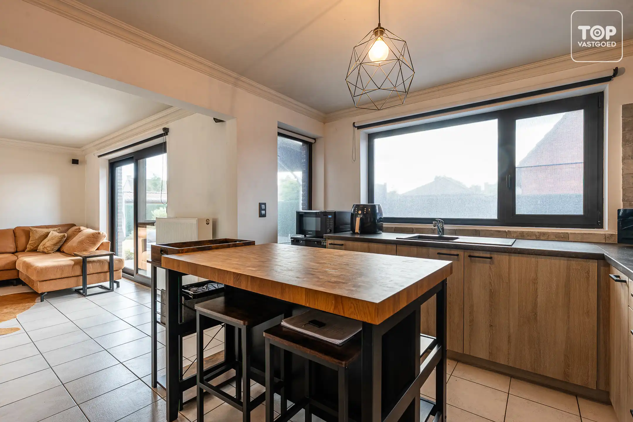 Alleenstaande woning met 4 slaapkamers en zwembad foto 6