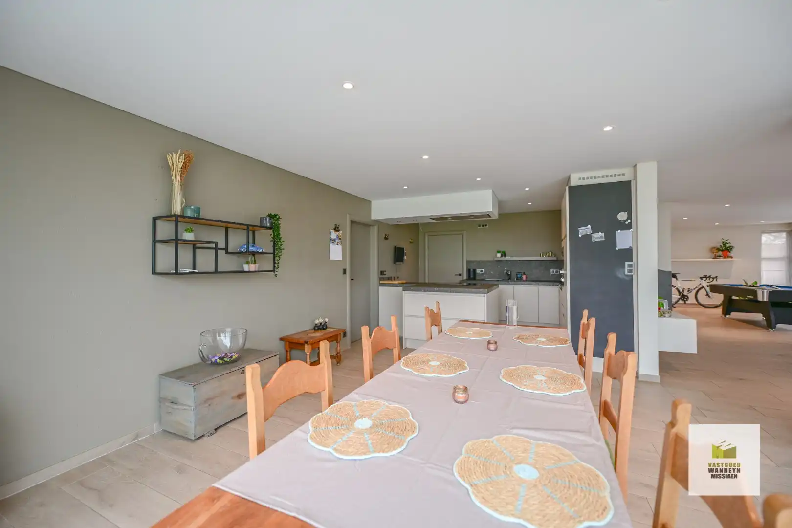 Ruime open bebouwing met 4 slaapkamers en landelijk vergezicht foto 10