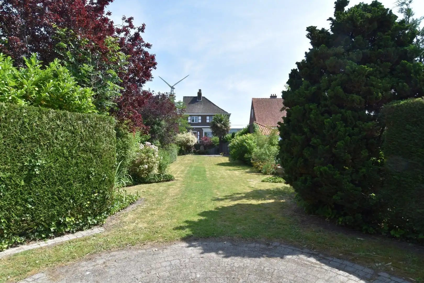 Ruime woning met garage, tuin en 3 slaapkamers in Kortrijk foto 17