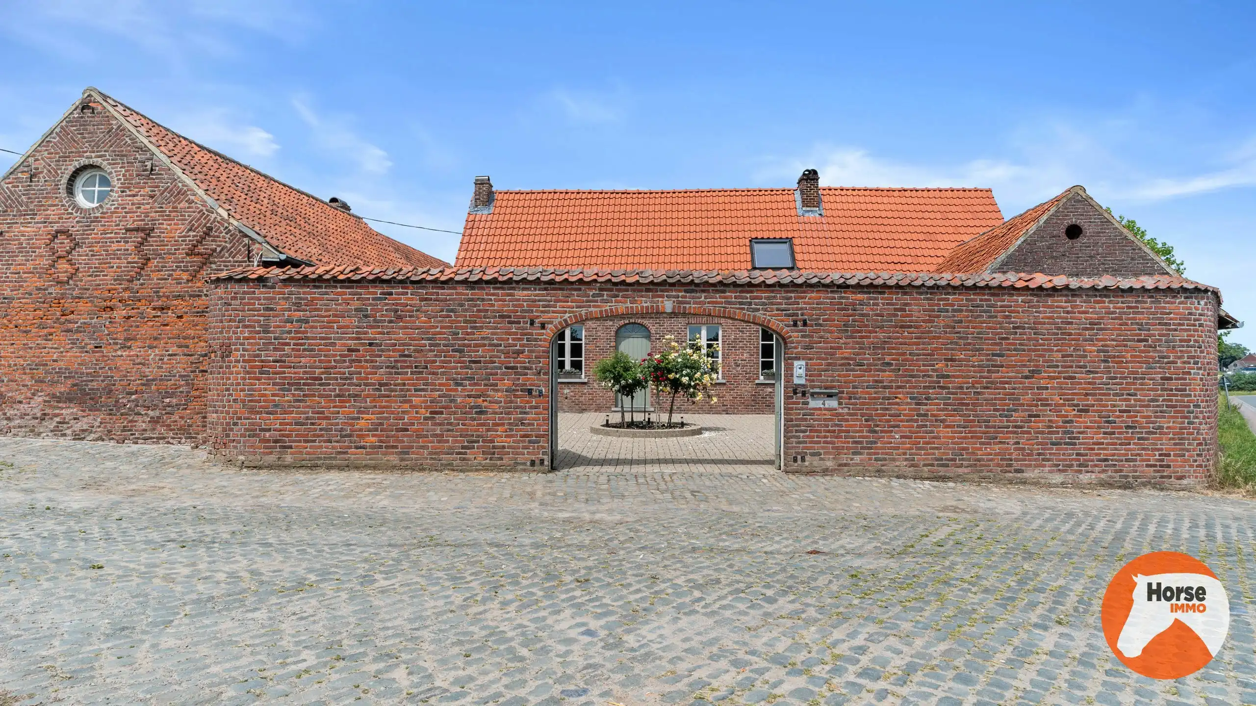 HEIKRUIS - Karaktervolle hoeve met stallen en piste op 1,7ha foto 38
