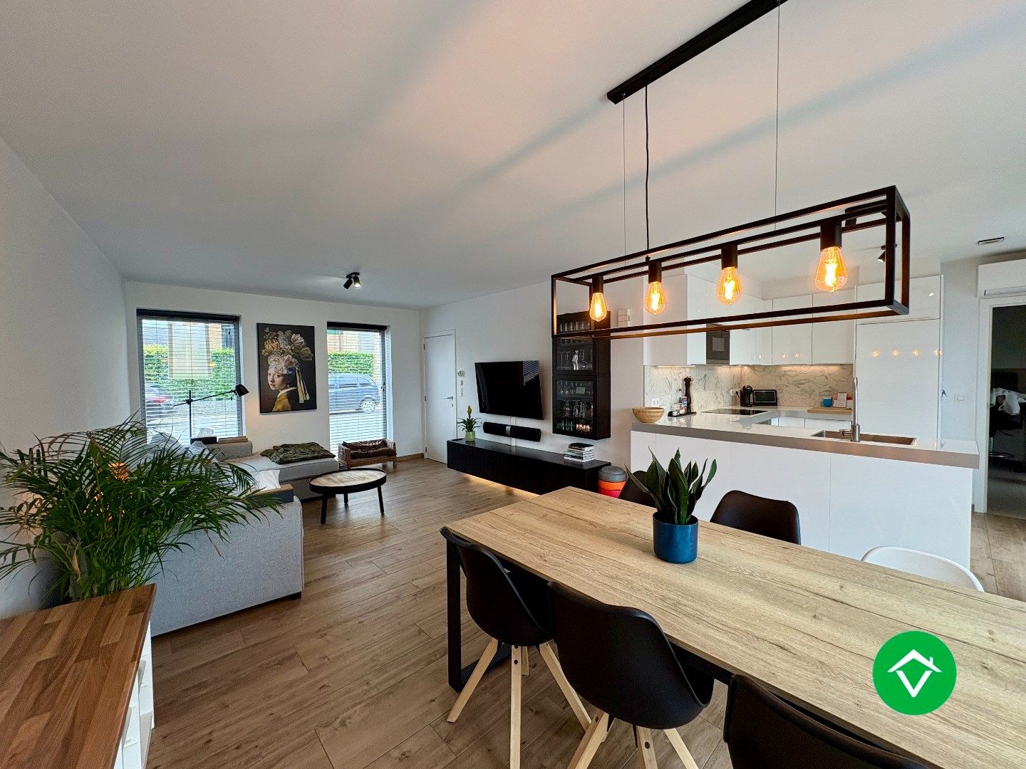 Recente energiezuinige woning te koop in Bovekerke (Koekelare) foto {{pictureIndex}}