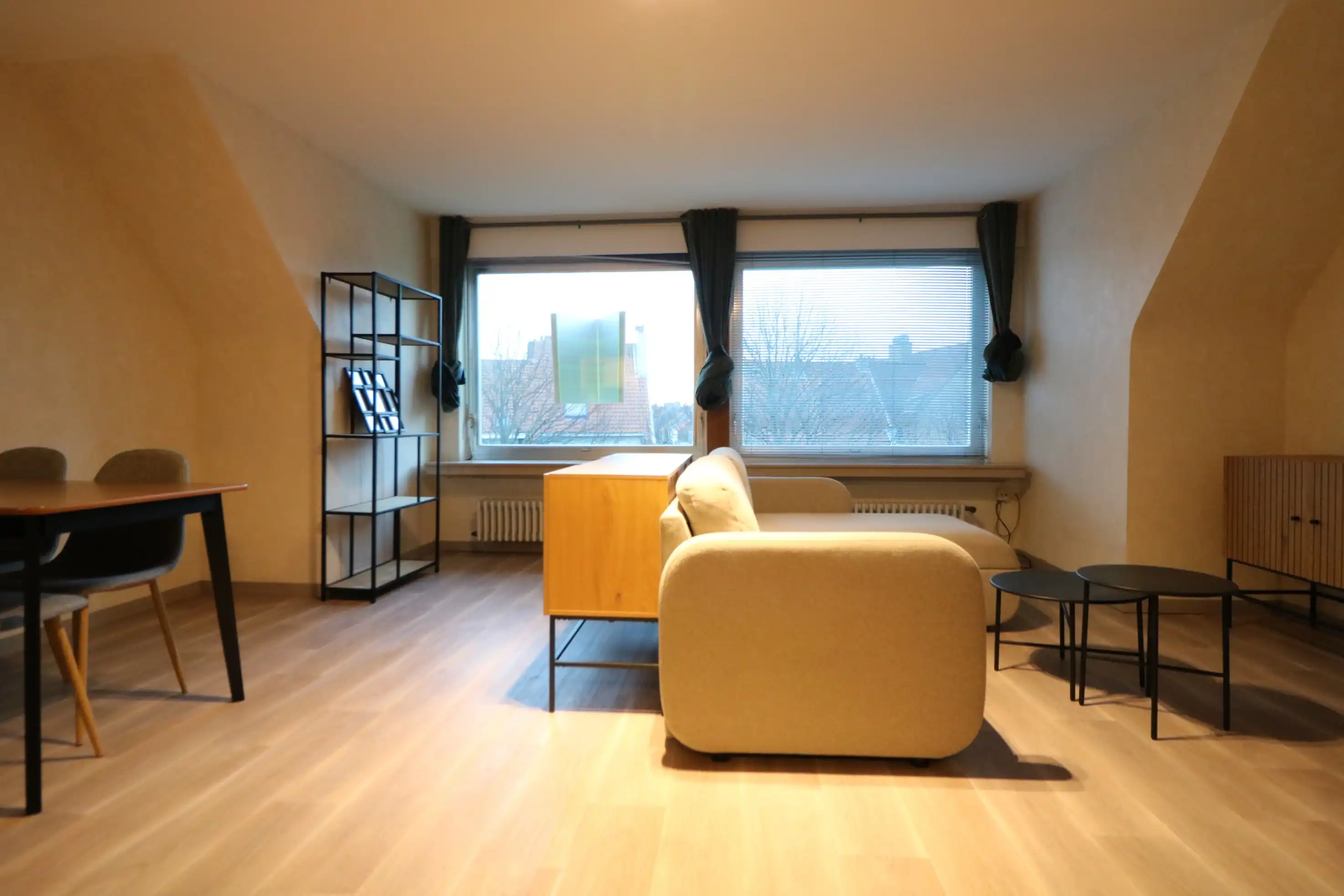 Centraal gelegen éénslaapkamerappartement met terras achteraan.  foto 2