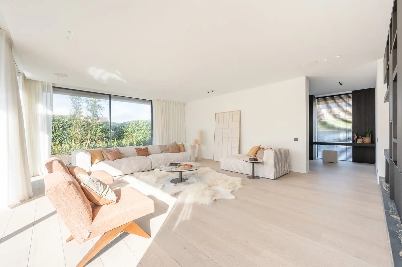 Uitzonderlijke luxueuze nieuwbouwvilla met zwembad in een residentiële buurt te Knokke foto 2