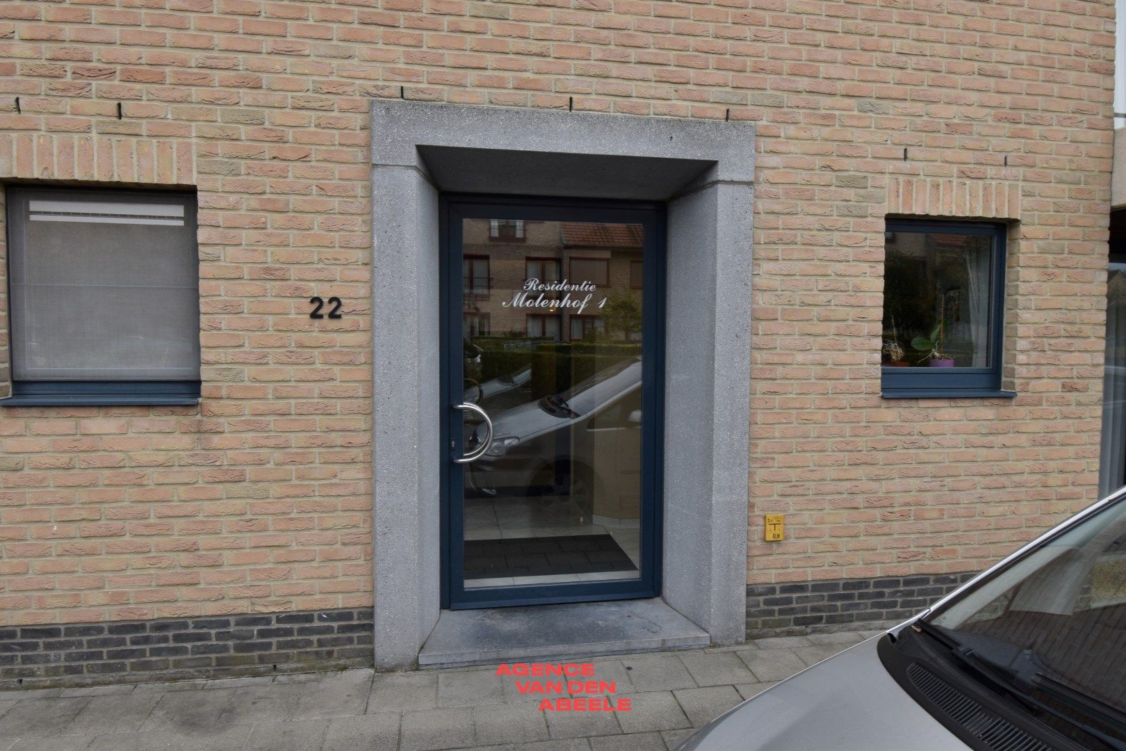 Zeer lichtrijk appartement met 2 slaapkamers en terras  foto 2