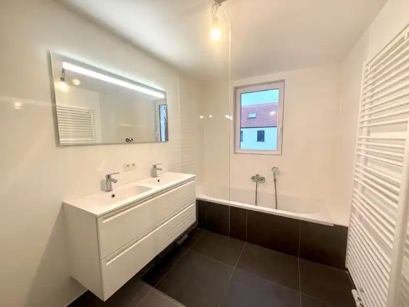 Ruime nieuwbouwwoning met 3 slaapkamers, tuin en carport foto 17